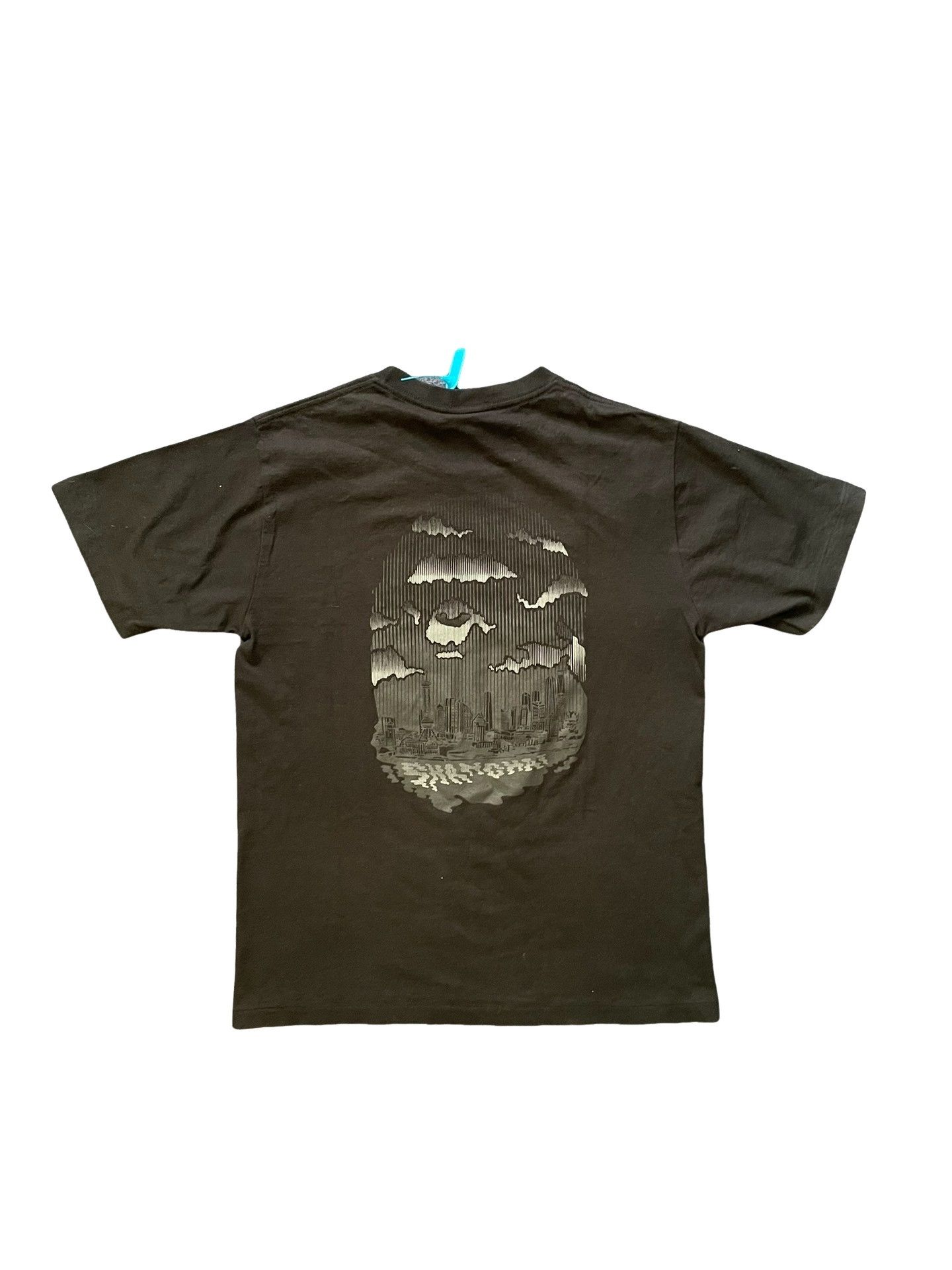 Bape A Bathing Ape Shanghai Skyline Graphic T-Shirt Size M Size US M / EU 48-50 / 2 - 1 Thumbnail