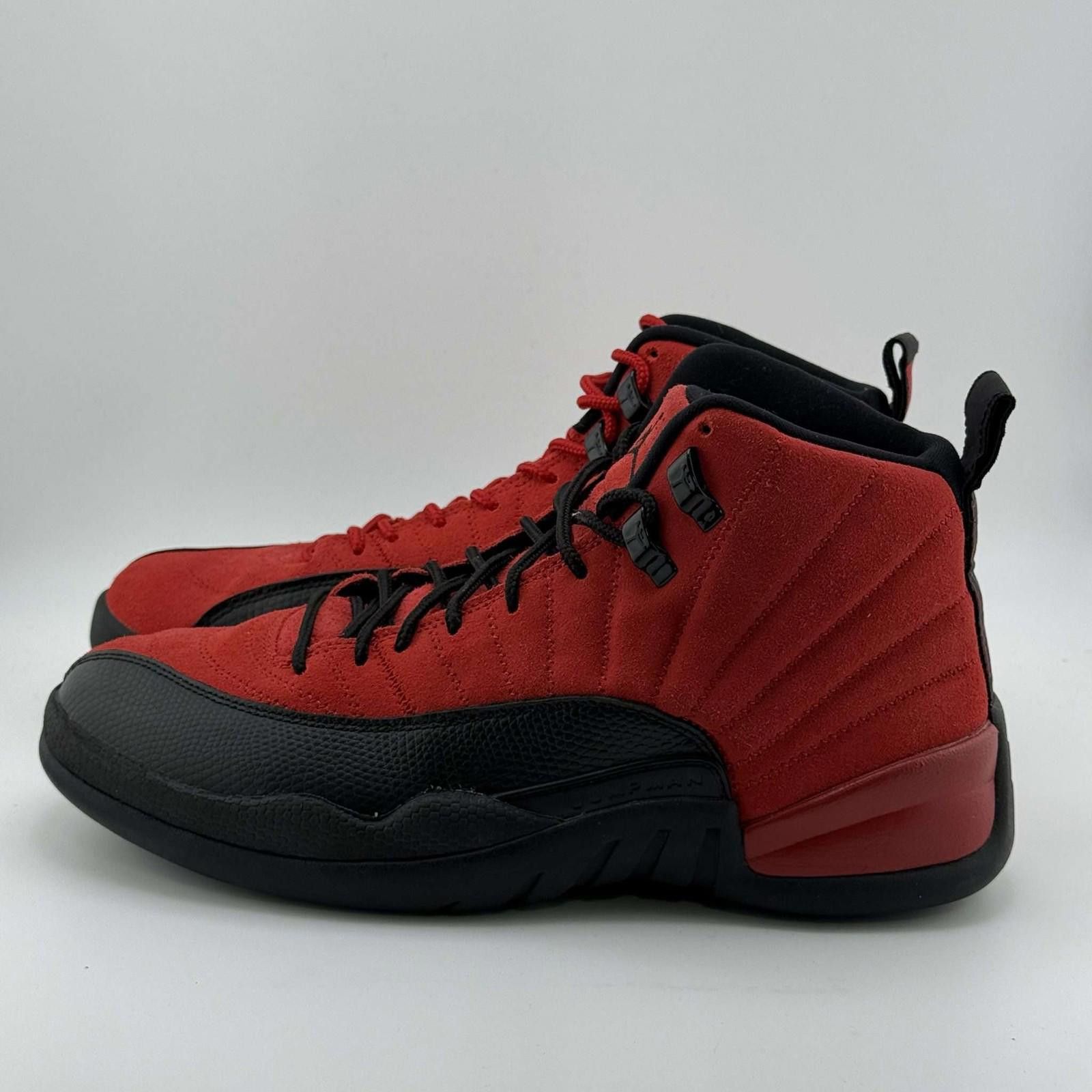 Jordan Brand Air Jordan 12 Reverse Flu Game Varsity Red/Black US 8 Used Size US 8 / EU 41 - 3 Thumbnail
