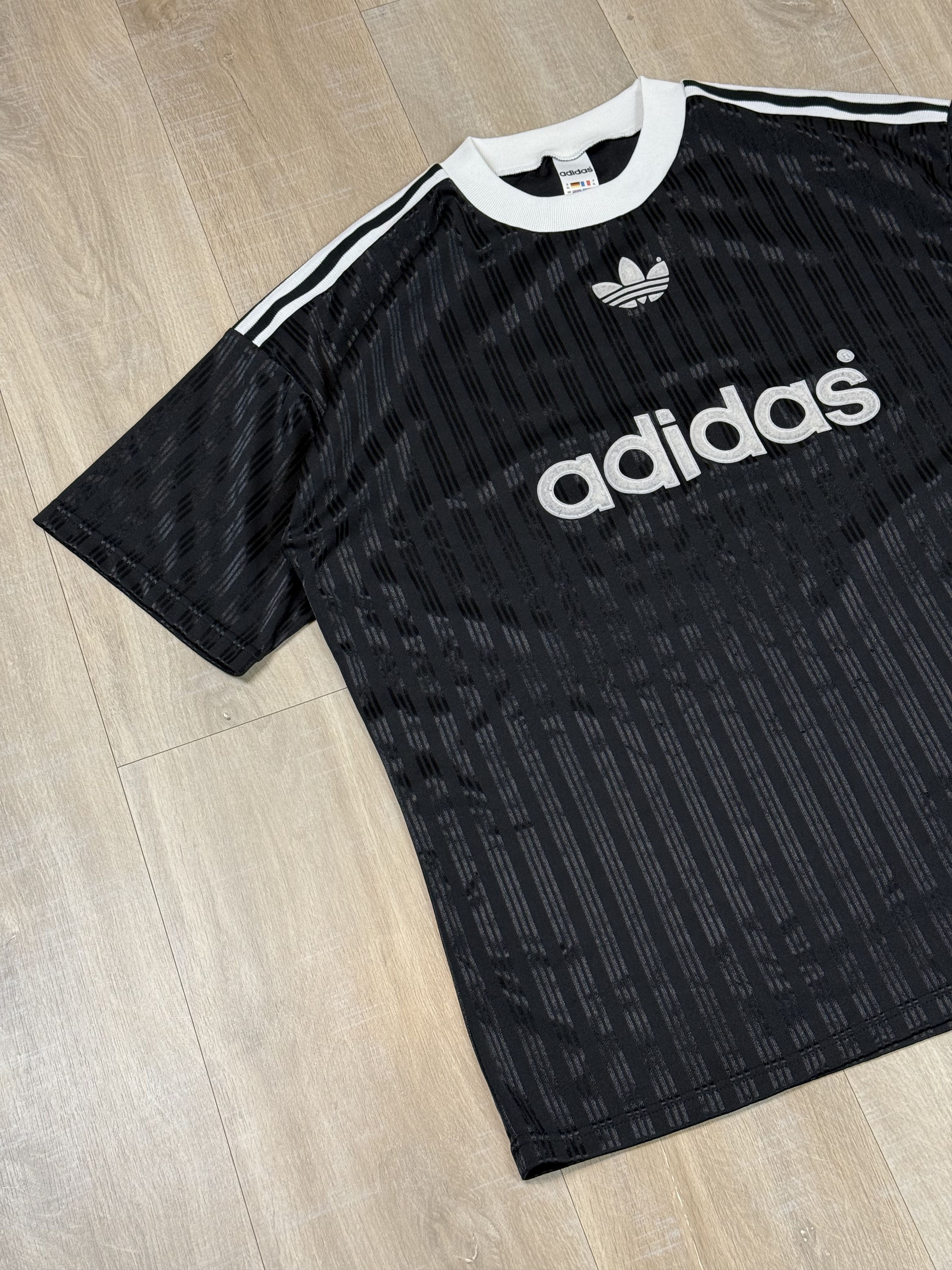 Adidas Vintage 90s Adidas Rare 3 Stripes Big Logo Soccer Jersey XL Size US XL / EU 56 / 4 - 2 Thumbnail