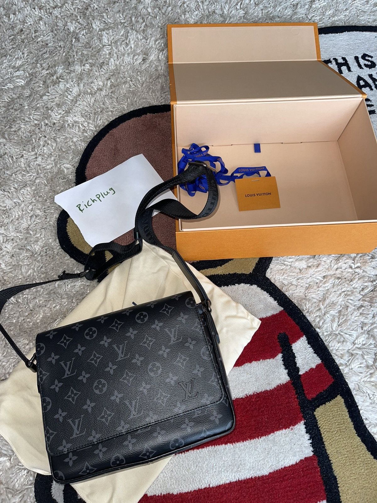 Louis Vuitton Louis Vuitton District PM Messenger Shoulder Bag Crossbody Size ONE SIZE - 4 Thumbnail
