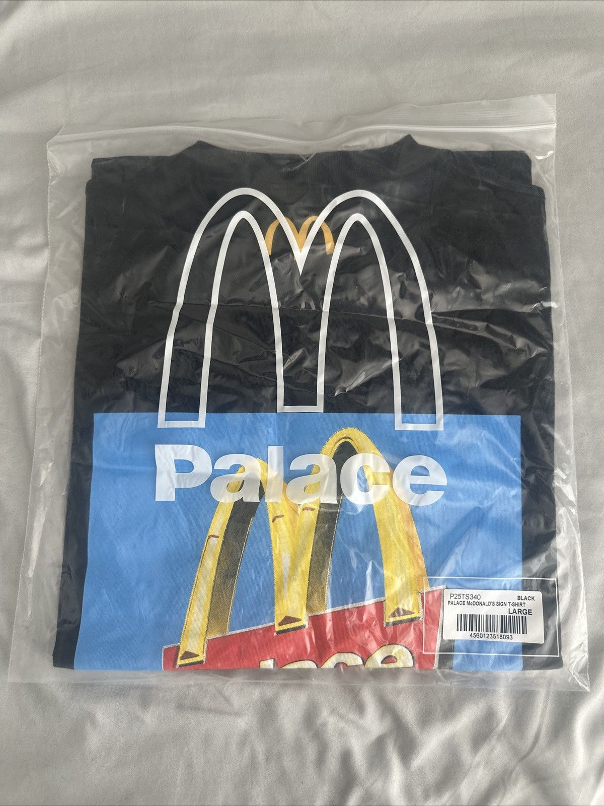 Palace Palace x McDonald’s tee Size US L / EU 52-54 / 3 - 2 Thumbnail