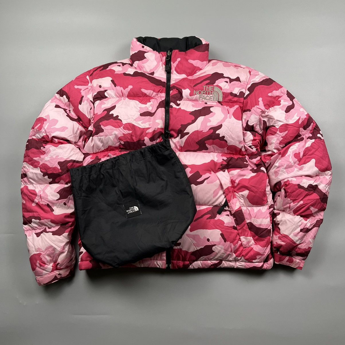 The North Face The North Face - Pink Camouflage Nuptse Puffer 600 Size US S / EU 44-46 / 1 - 3 Thumbnail
