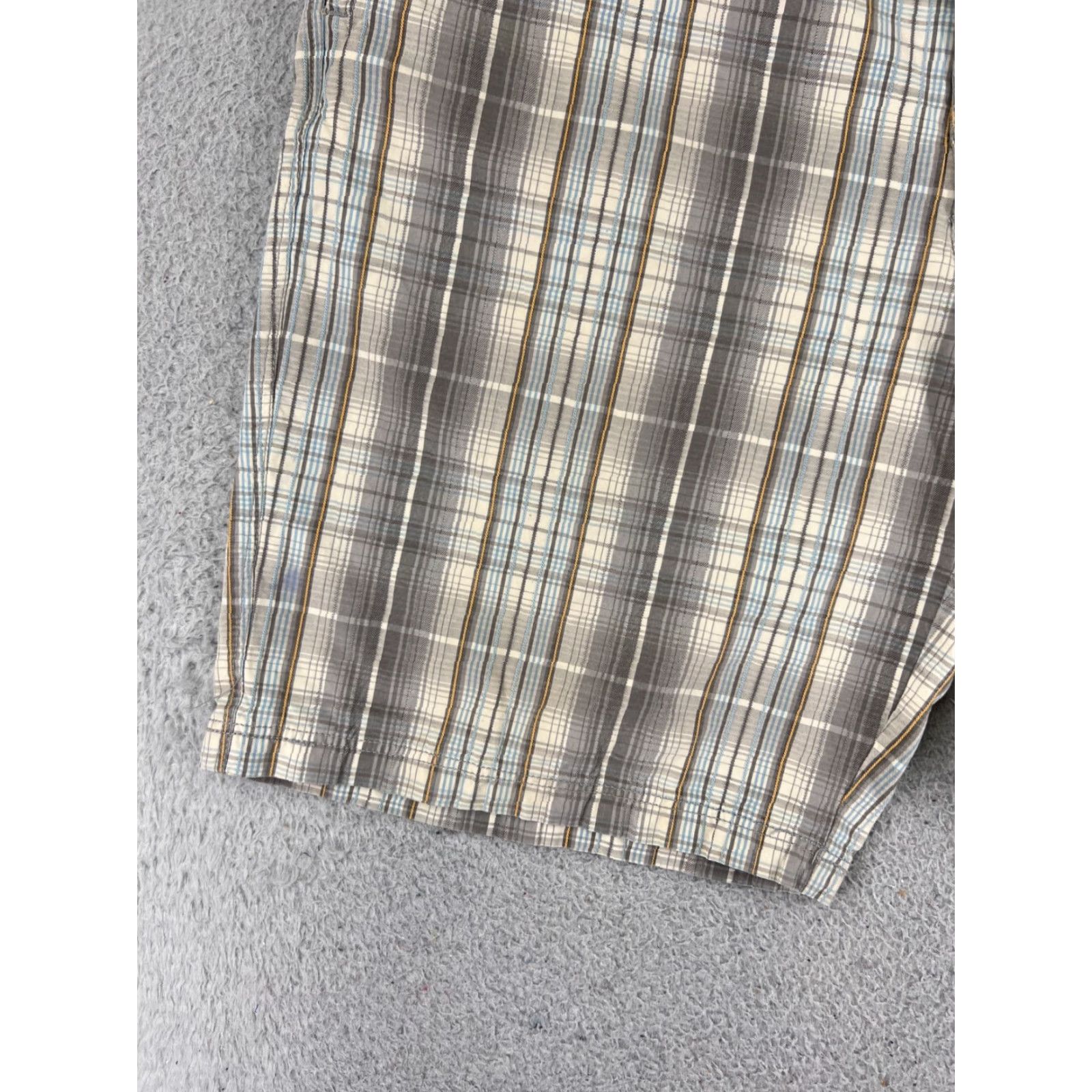 Tommy Bahama Tommy Bahama Shorts Men 38 Beige Blue Plaid Silk Cotton Blend Golf Vacation READ Size US 38 / EU 54 - 4 Thumbnail