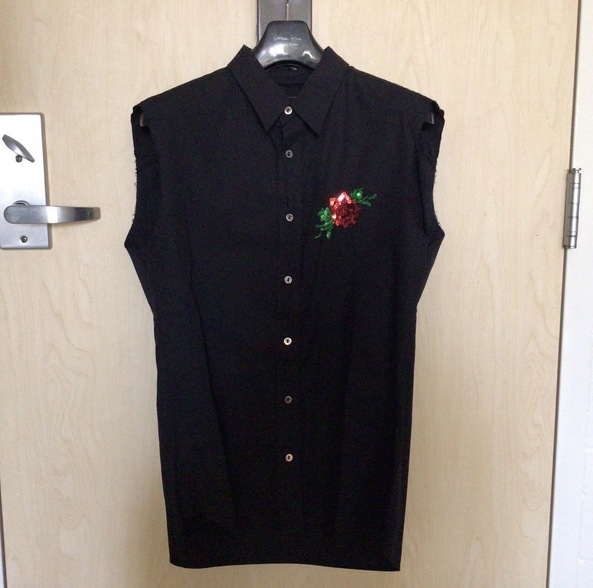 Number (N)ine Number (N)ine button-up sleeveless black shirt with sequins Size US M / EU 48-50 / 2 - 1 Thumbnail