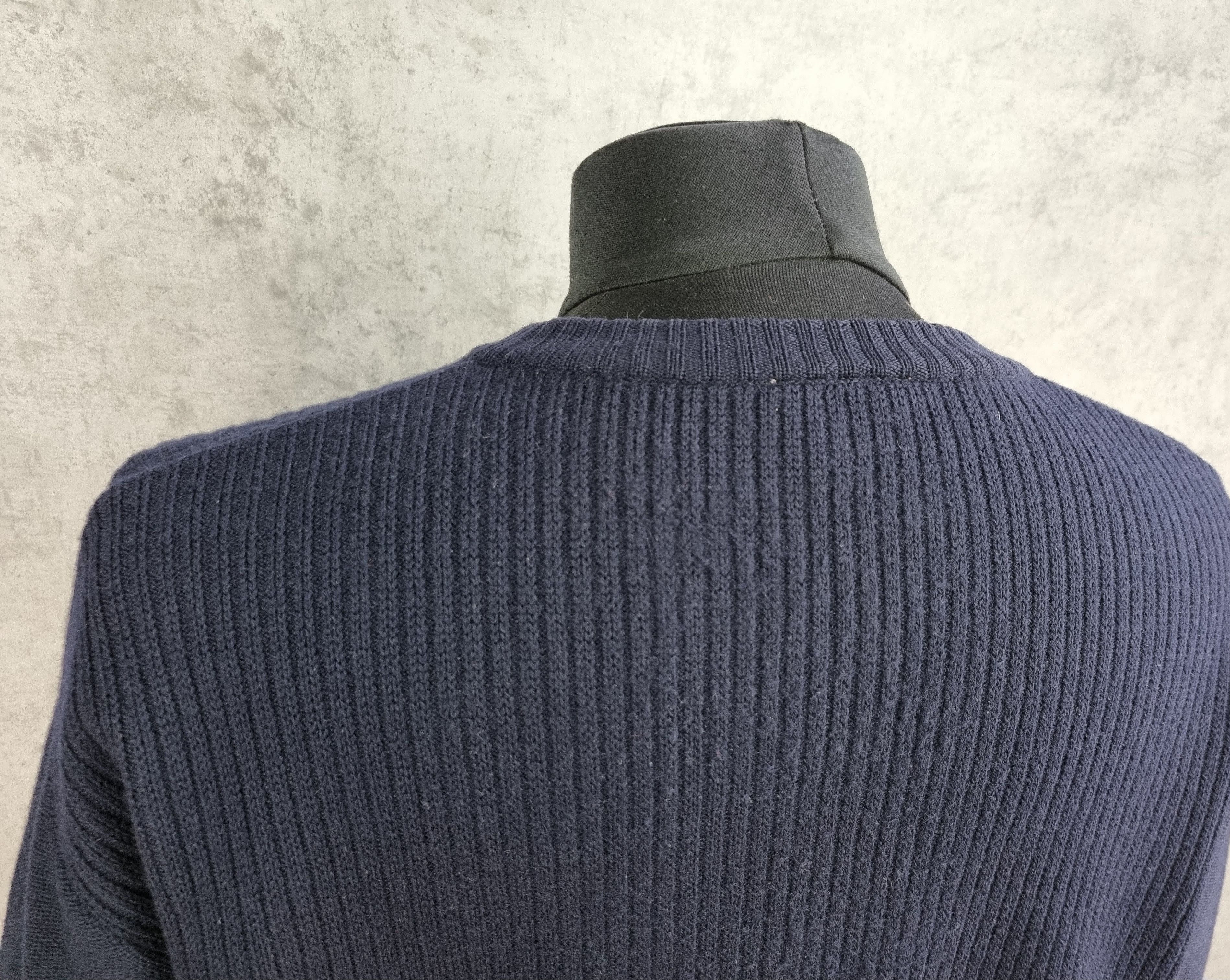 Fendi × Vintage Vtg Fendi Uomo Italian Wool Distressed Sweater V Neck Size US L / EU 52-54 / 3 - 15 Thumbnail