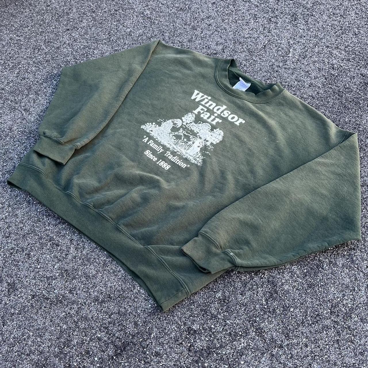 Vintage VINTAGE GREEN FADED "WINDSOR FAIR" GRAPHIC SWEATER Size US L / EU 52-54 / 3 - 3 Thumbnail