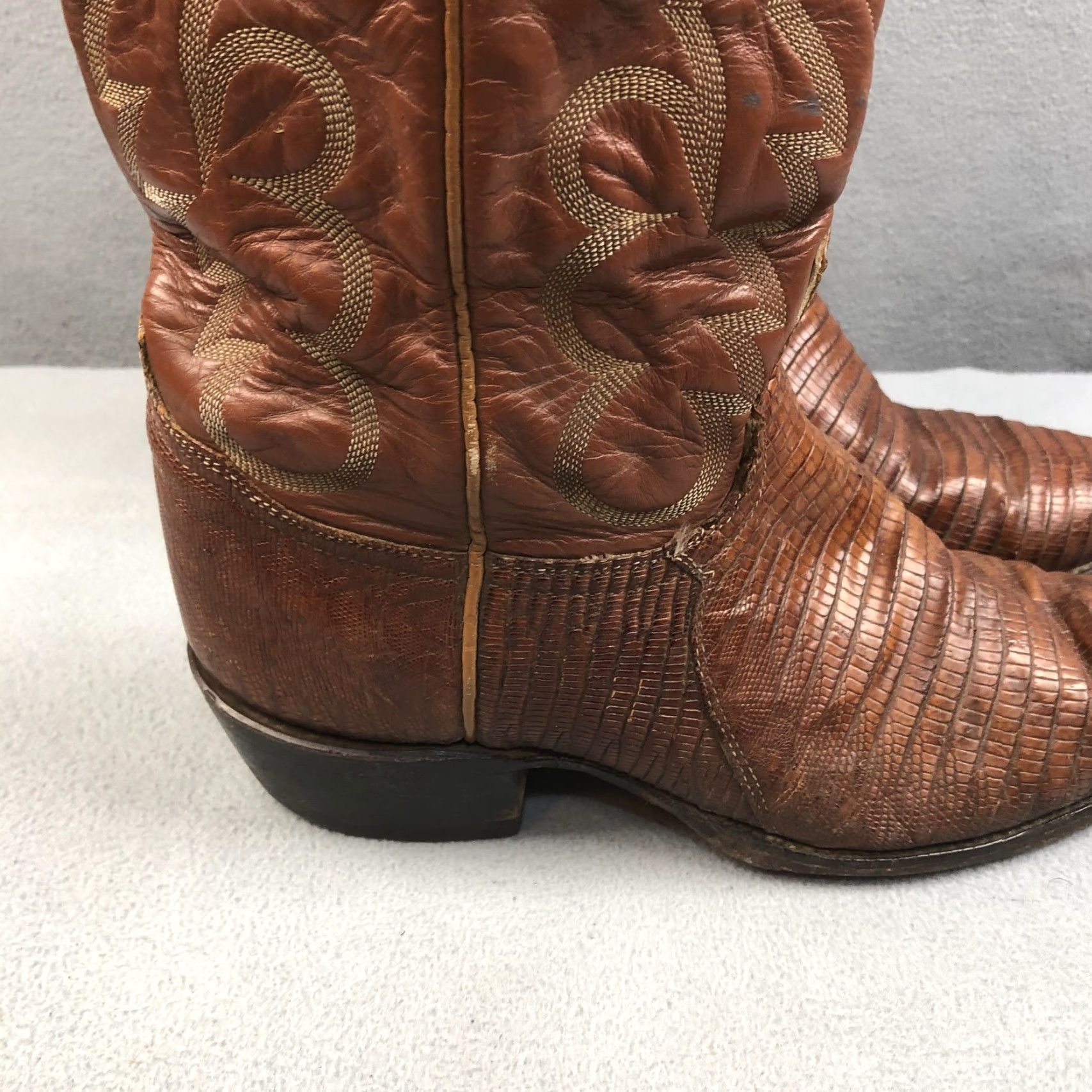Tony Lama VINTAGE Tony Lama Boots Mens 9D Brown Teju Lizard Leather Cowboy Pointed Toe Mid-Calf Shaft Embroidered Western Workwear 490 Mens Size US 9 / EU 42 - 3 Thumbnail