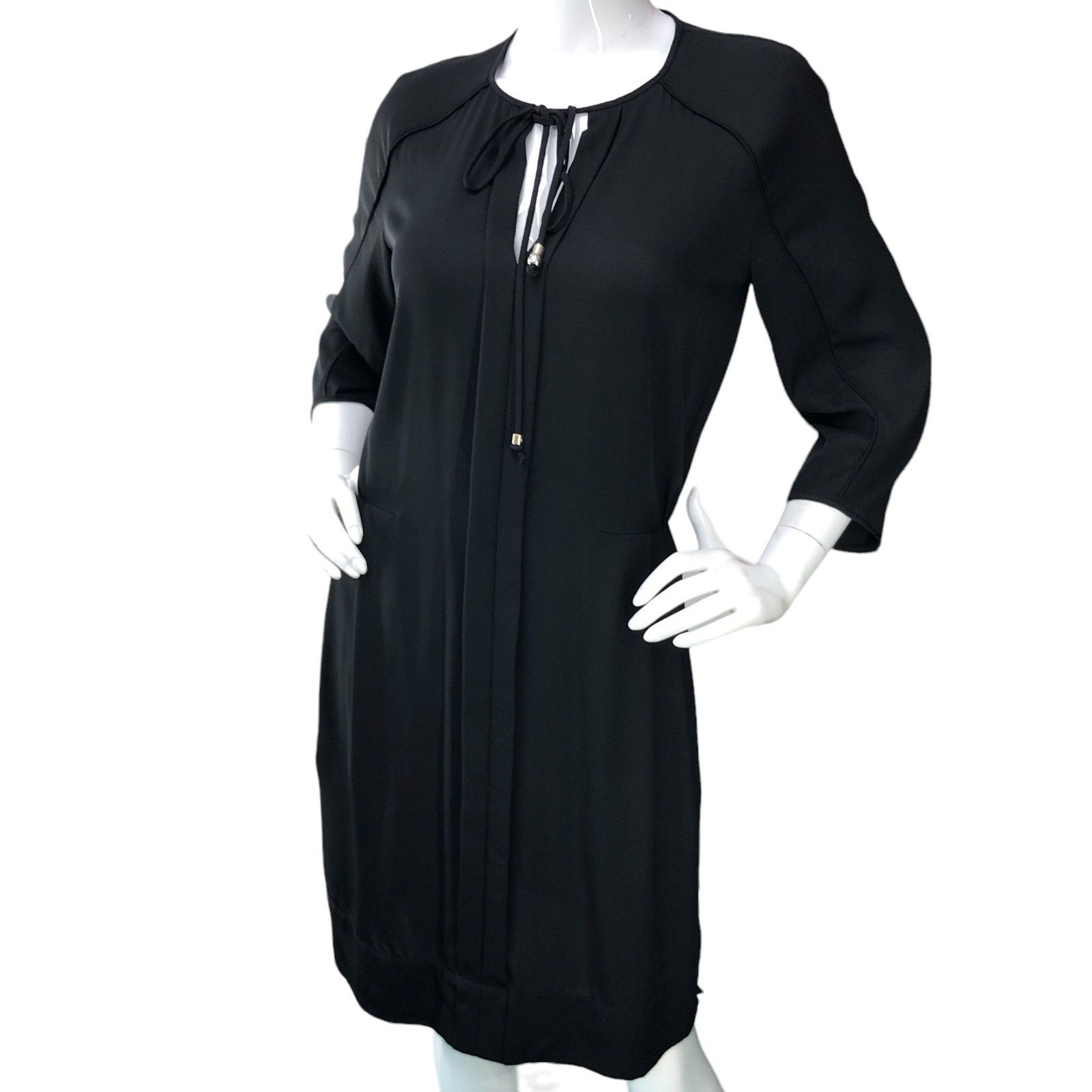 Diane von Furstenberg Diane Von Furstenberg DVF Size 6 Apona Dress Tie Neck Silk Size M / US 6-8 / IT 42-44 - 1 Thumbnail