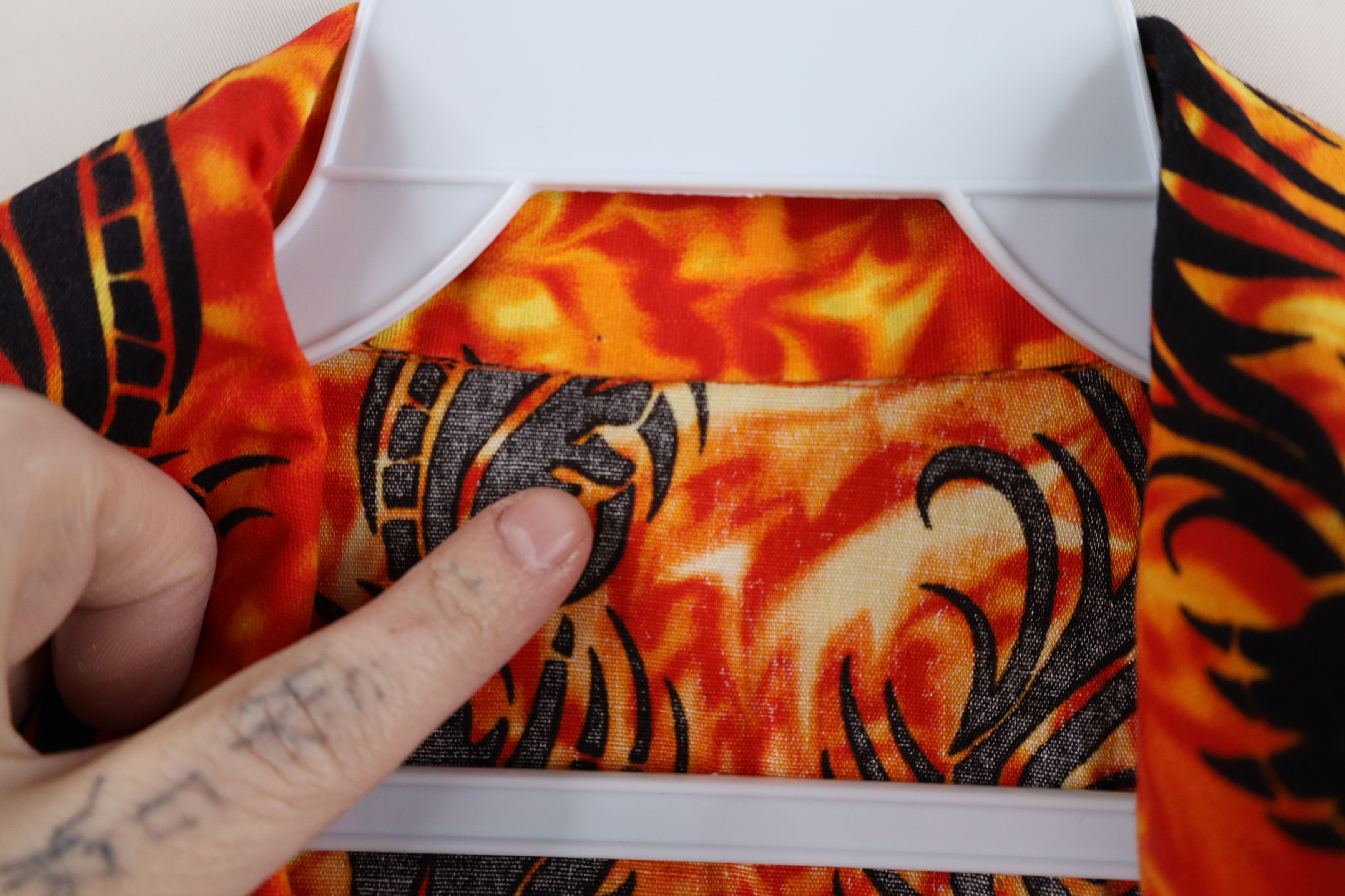 Vintage Vintage 90s Streetwear Dragon Fire Flames Button Shirt Size US XL / EU 56 / 4 - 6 Thumbnail