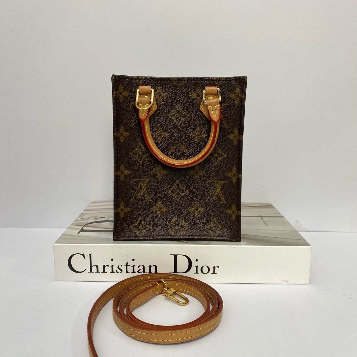 Louis Vuitton Pre-loved Bag Very good condition Size ONE SIZE - 1 Thumbnail