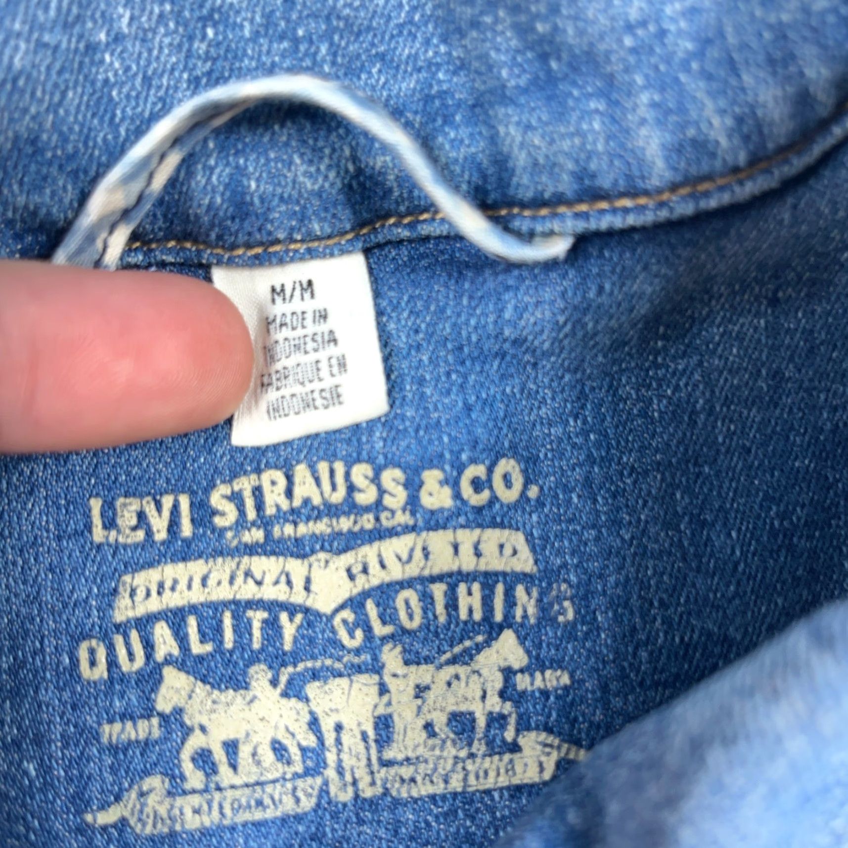 Levi's VINTAGE Levi's denim jacket Womens Medium Blue Jean Med Wash Trucker Retro Faded Ladies B1 Size 32" / US 10 / IT 46 - 4 Thumbnail