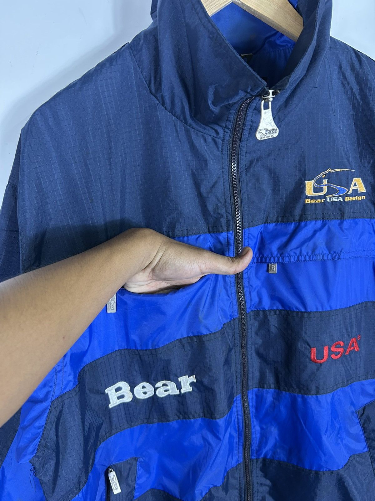 Vintage ⚡️Vintage Bear USA Zipper Windbreaker Jacket Size US L / EU 52-54 / 3 - 7 Thumbnail