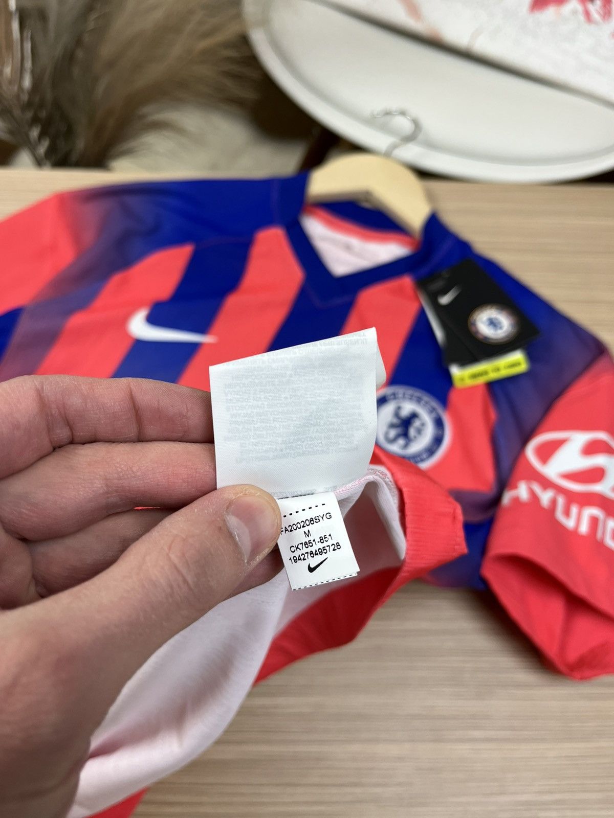 Nike CHELSEA LONDON 2020/2021 FOOTBALL SOCCER HAVERTZ JERSEY Size US M / EU 48-50 / 2 - 10 Thumbnail