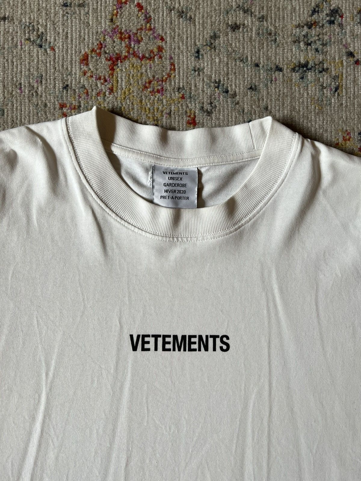Vetements Vetements Label T-Shirt Size US M / EU 48-50 / 2 - 2 Thumbnail