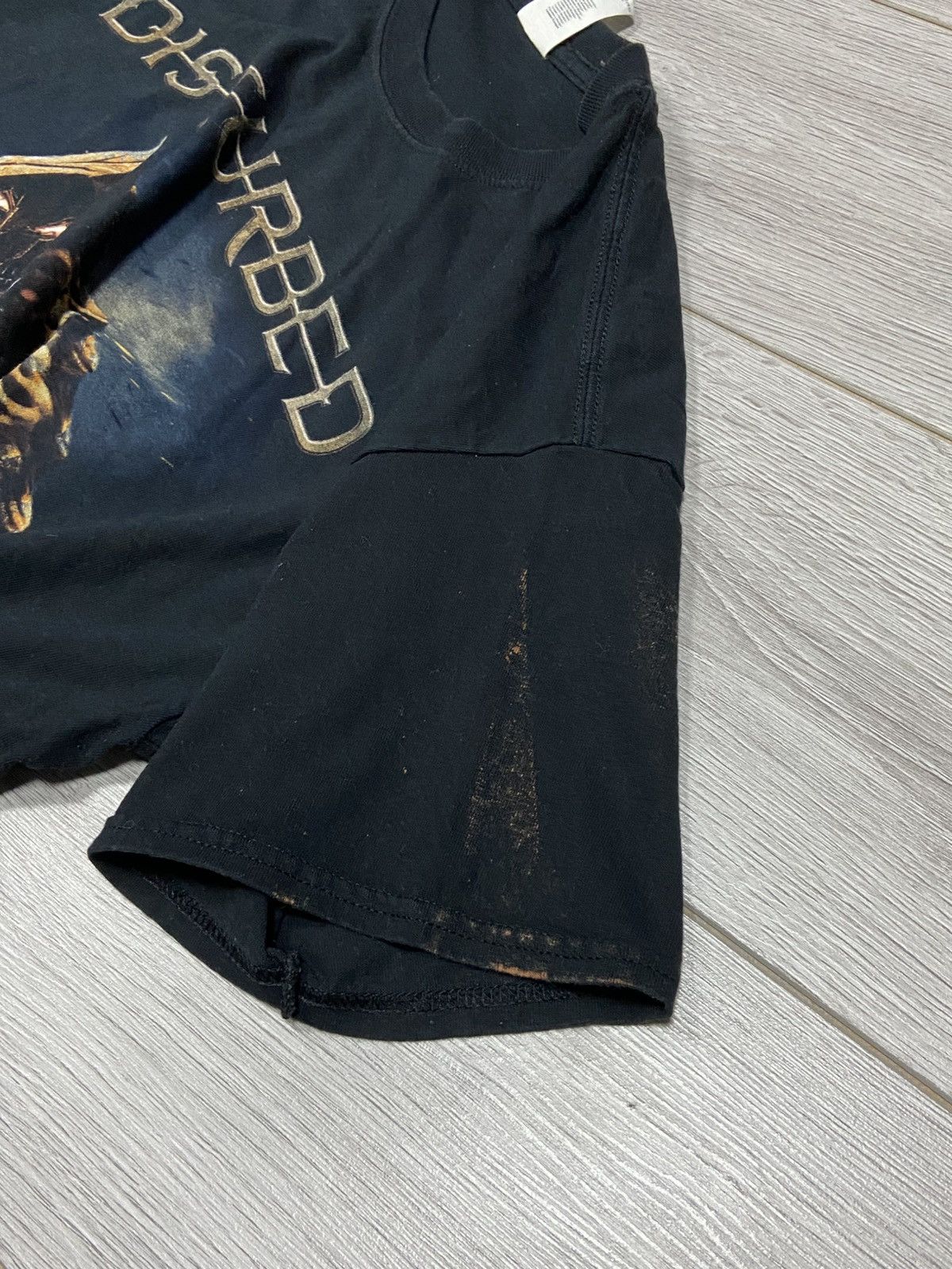 Band Tees Vintage 2000s disturbed big print t-shirt metal streetwear Size US L / EU 52-54 / 3 - 8 Thumbnail