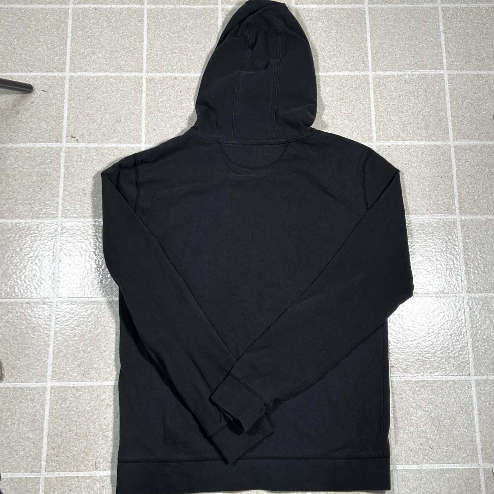 Oakley VINTAGE Oakley Black Pullover Hoodie Embroidered Logo Size M Mens Hoodie Pullover Black Embroidered 90s Y2K Size US M / EU 48-50 / 2 - 4 Thumbnail