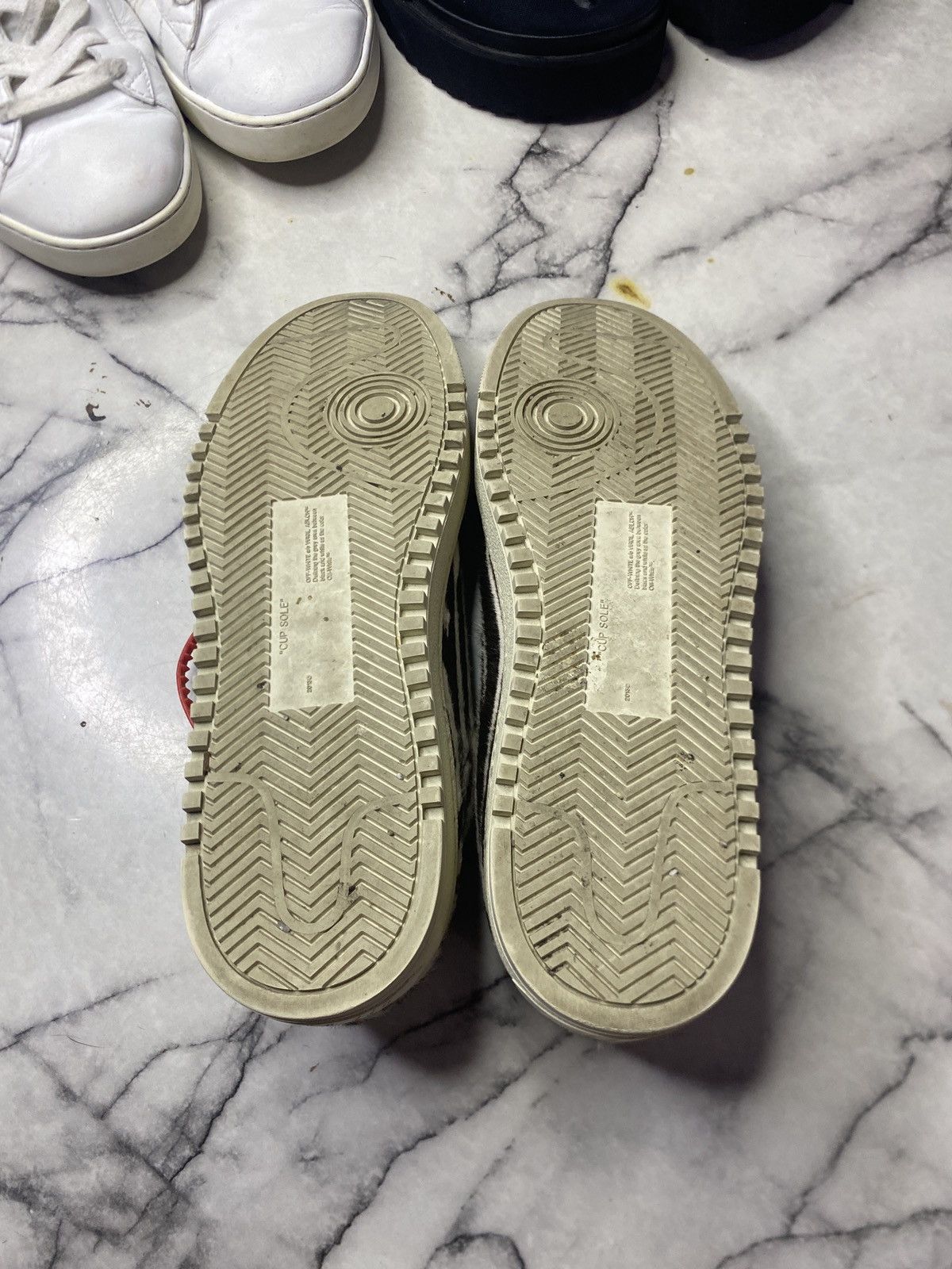 Off-White Off white vulcanized zebra/glitter Size US 9 / IT 39 - 7 Thumbnail