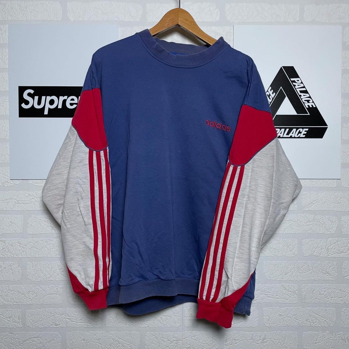 Adidas Vintage Washed Blue Boxy Crewneck Sweatshirt Adidas Size US L / EU 52-54 / 3 - 1 Thumbnail
