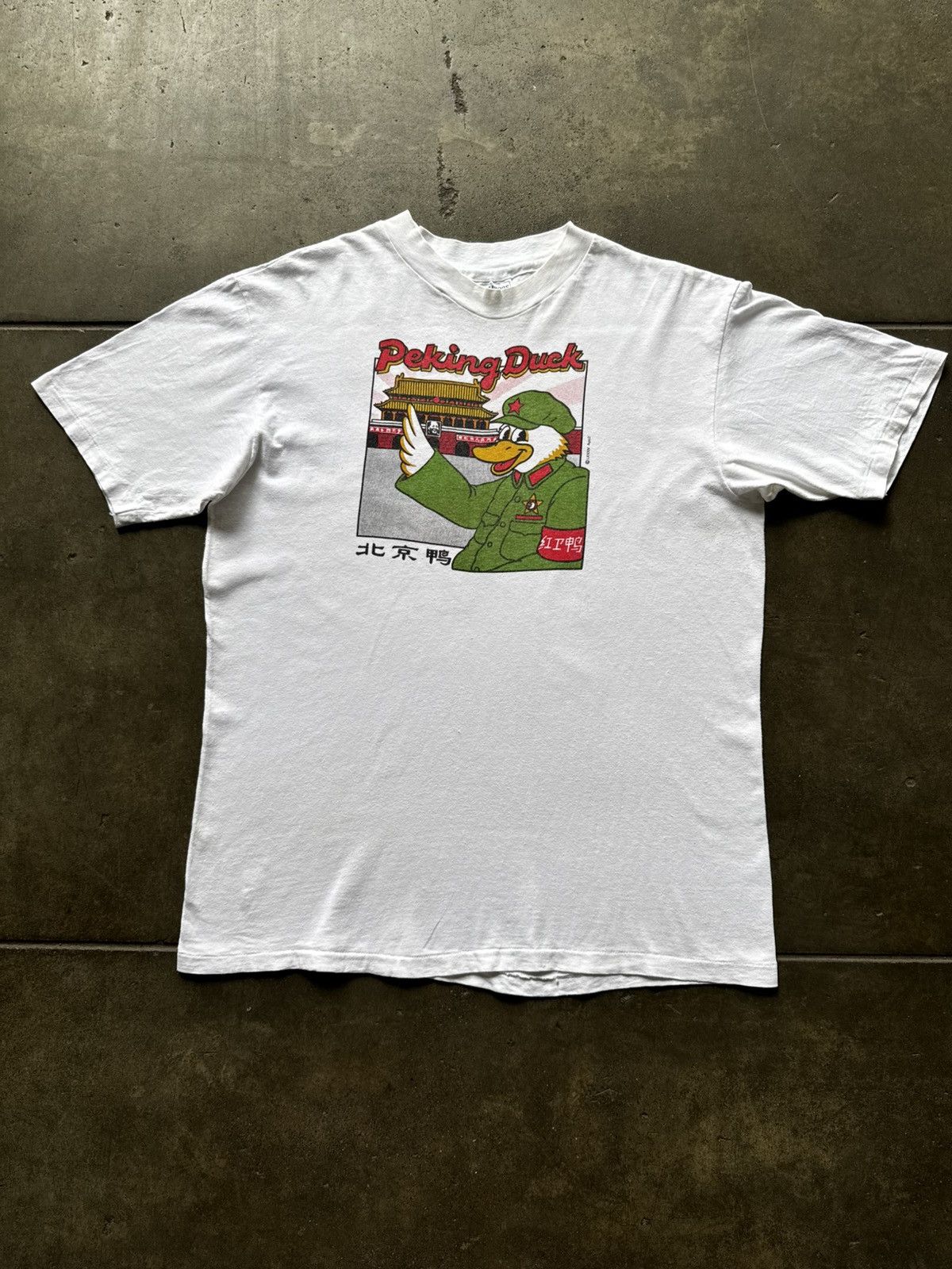 Vintage VTG ‘90s Peking Duck Tee Shirt Mao Zedong Funny Parody Humor Size US L / EU 52-54 / 3 - 1 Thumbnail