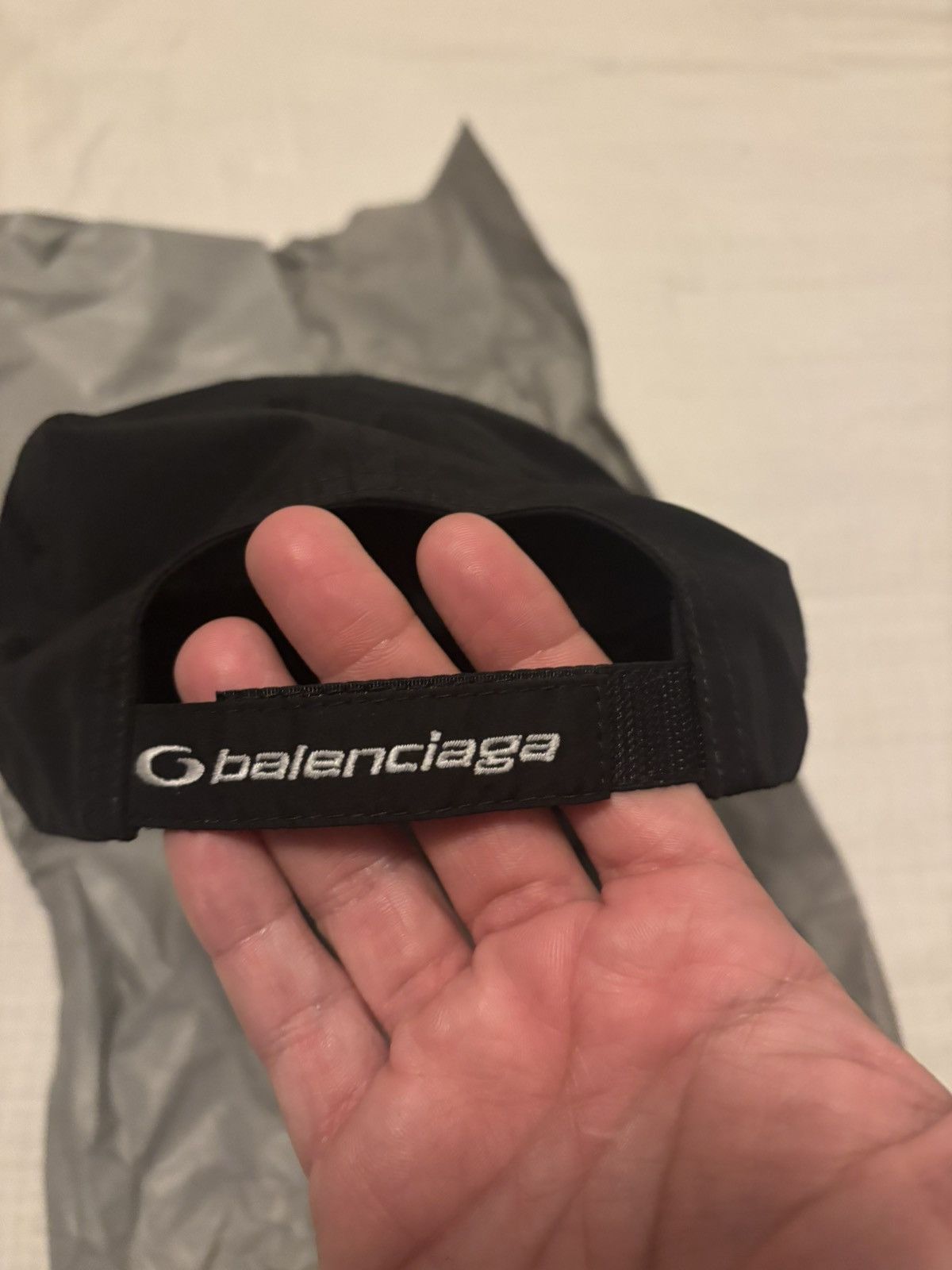 Balenciaga BALENCIAGA LOOP INFINITY MASK CAP Size ONE SIZE - 5 Thumbnail