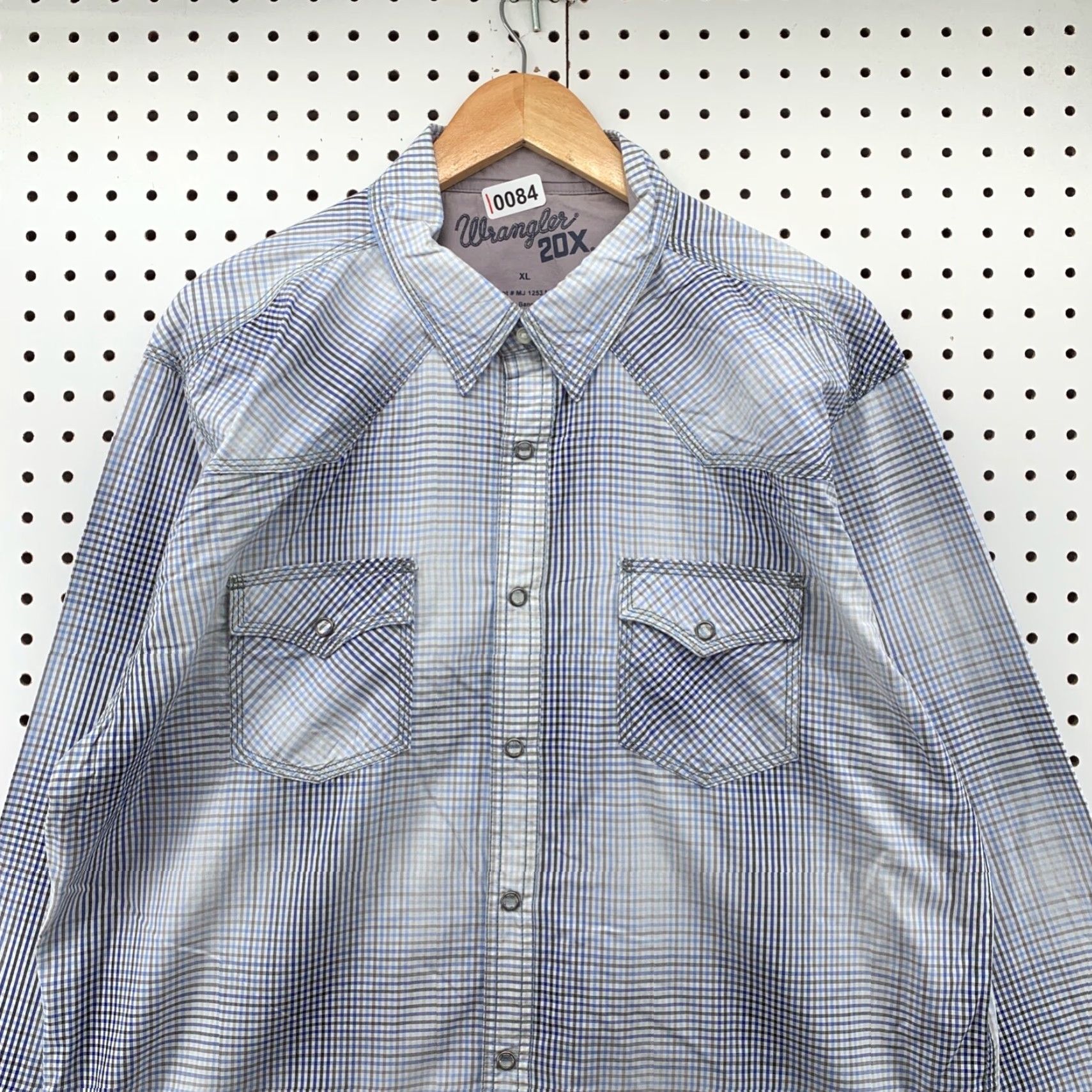 Wrangler Wrangler 20X Button-Down Shirt Western Pearl Snap Mens XL White Blue Plaid Shirt Mens XL Blue Plaid Wrangler 20X Western Pearl Snap Size US XL / EU 56 / 4 - 5 Thumbnail
