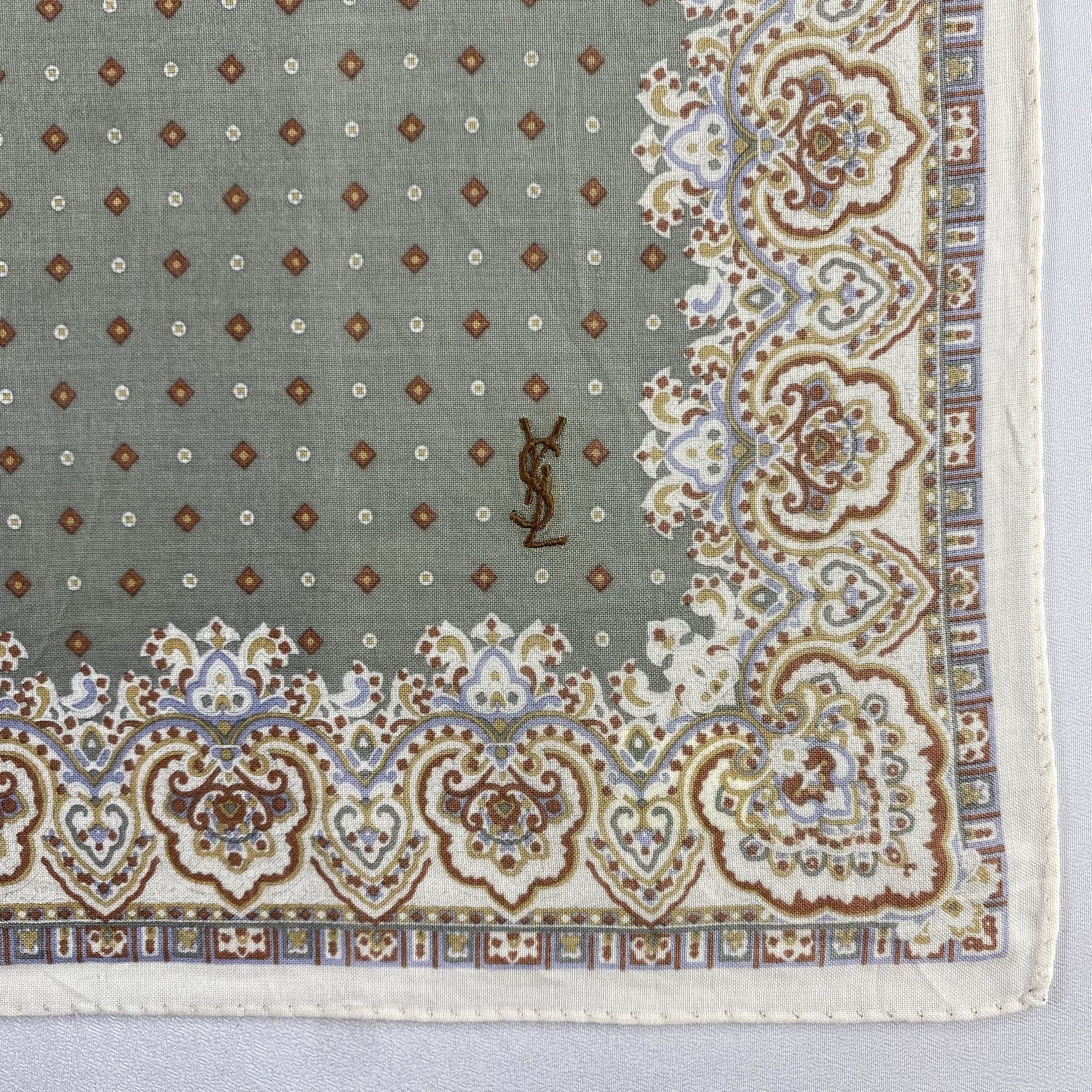 Vintage Yves Saint Laurent Bandana/ Handkerchief / Neckerchief-P1672 Size ONE SIZE - 3 Thumbnail