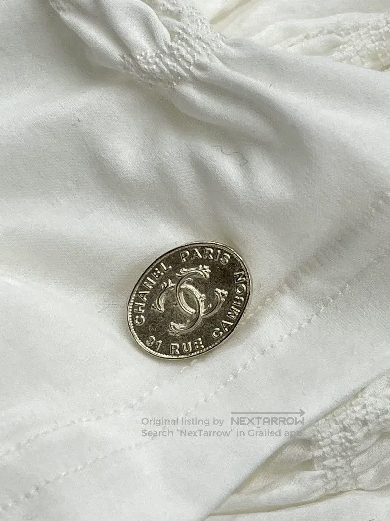 Chanel Chanel 21A white pleated logo short sleeves Size XL / US 12-14 / IT 48-50 - 3 Thumbnail