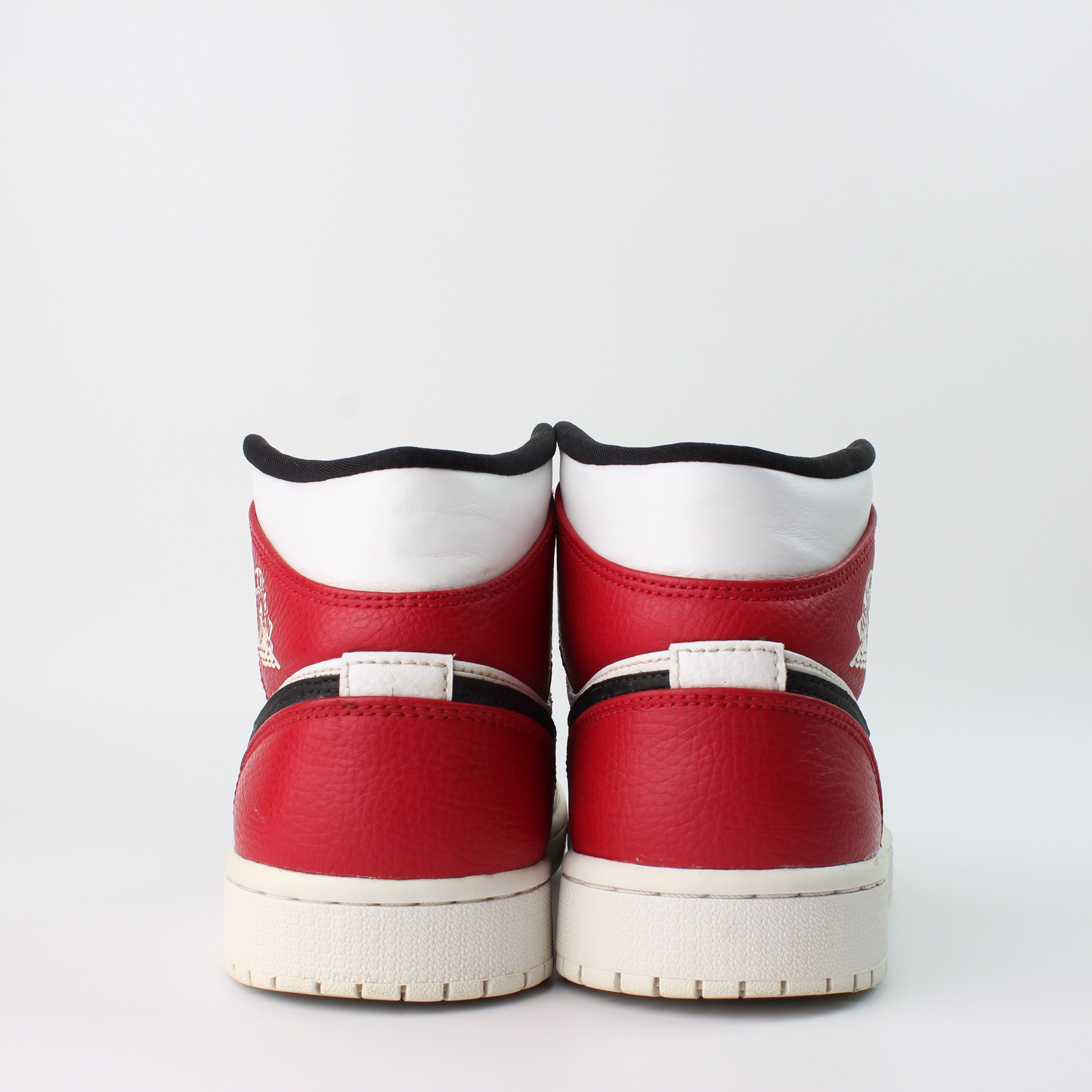 Nike Jordan 1 Mid White Chicago 554724-116 Size US 9.5 / EU 42-43 - 3 Thumbnail