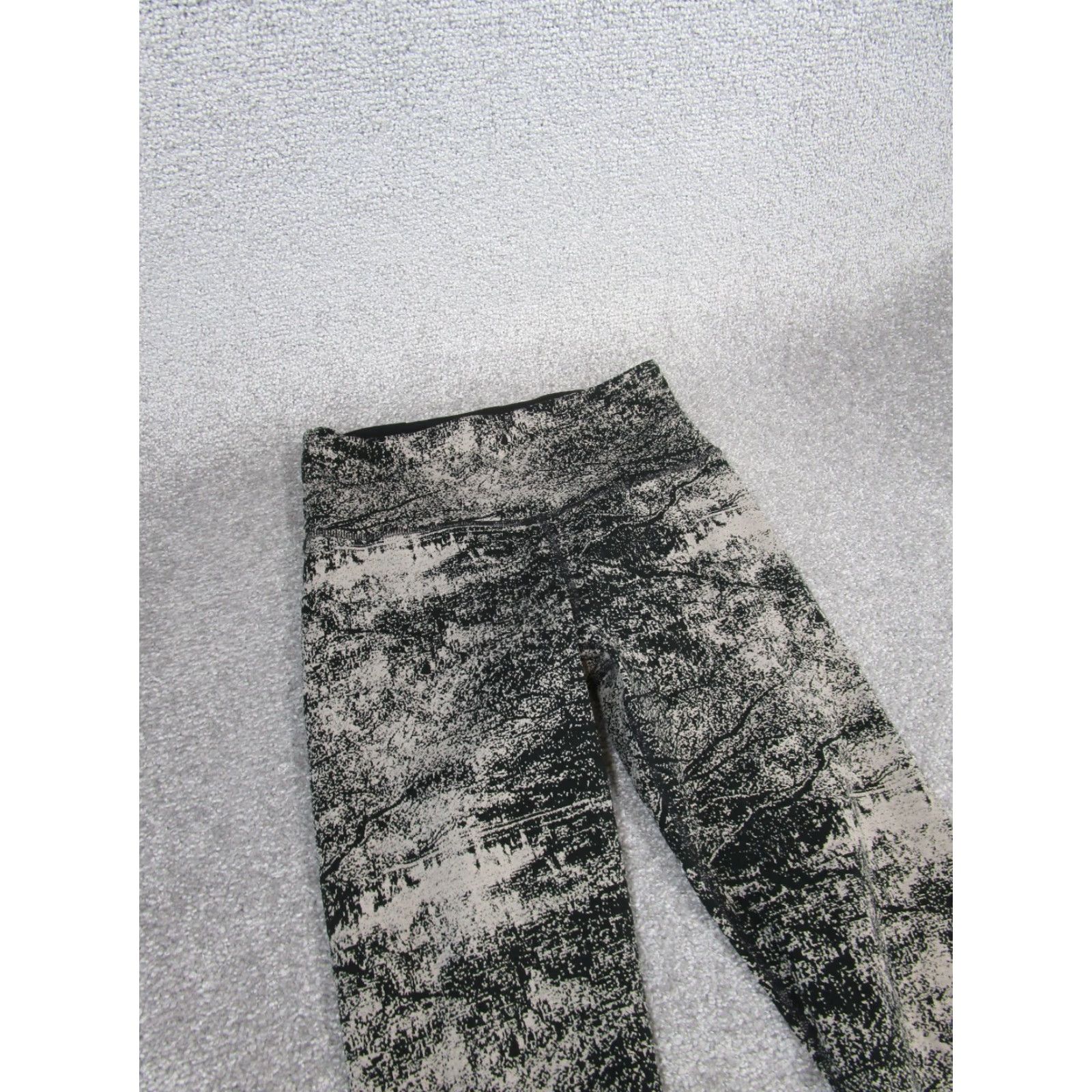 Athleta Athleta Leggings Womens Small Elation Cropped Gray 7/8 Tight Activewear Gym & Training, Running & Jogging, Yoga Womens Size 28" / US 6 / IT 42 - 2 Thumbnail