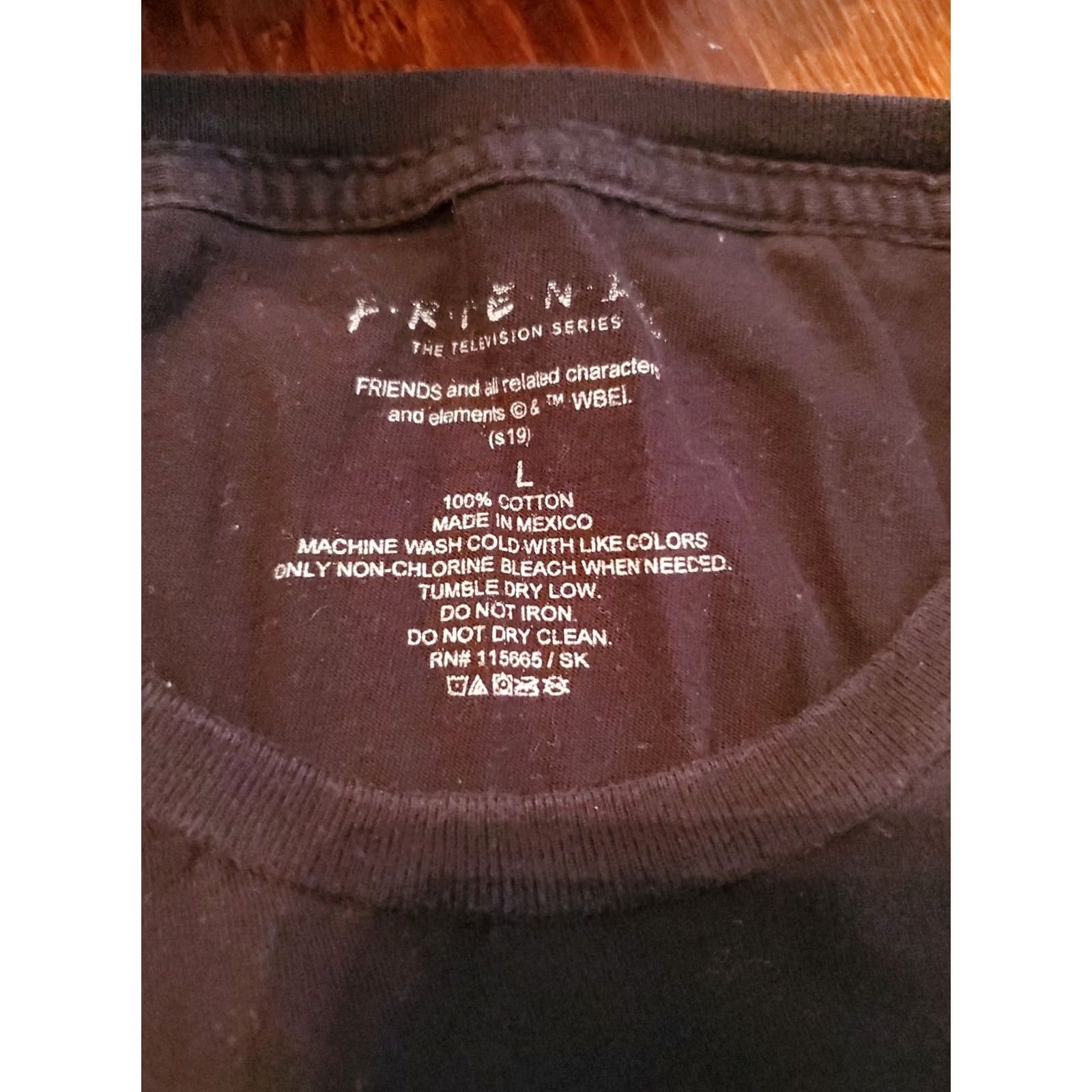 Vintage Friends TV Show Men's T-Shirt Short Sleeve L Black Cotton Lightweight Size US L / EU 52-54 / 3 - 2 Thumbnail