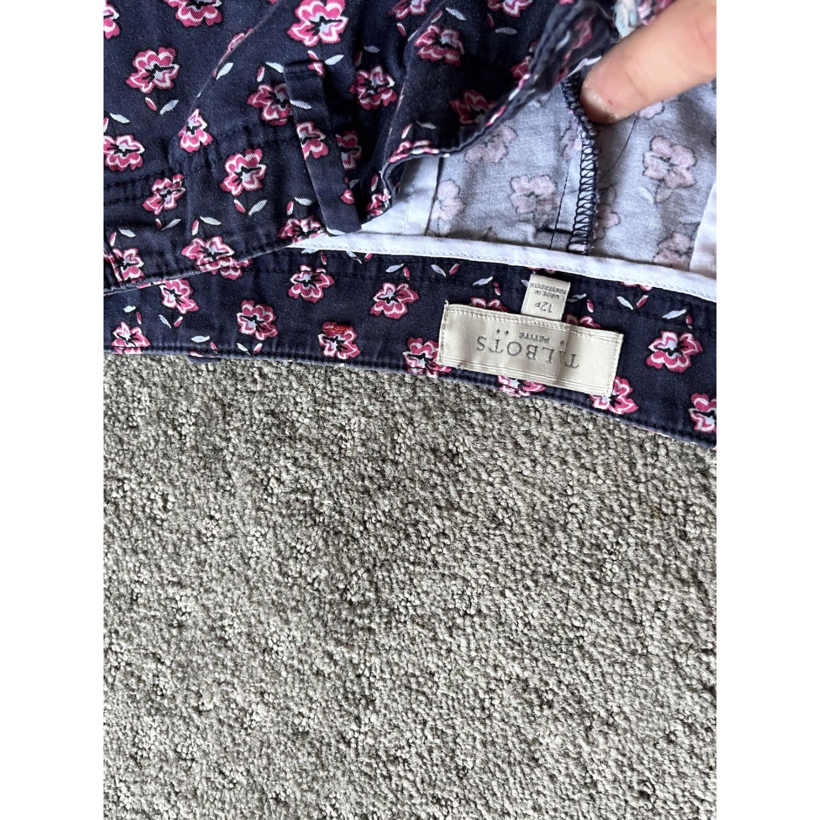 Talbots VINTAGE Talbots Women's Shorts Bermuda 12P Petites Navy Pink Floral Casual Summer Coastal Grandma Size 29" - 3 Thumbnail