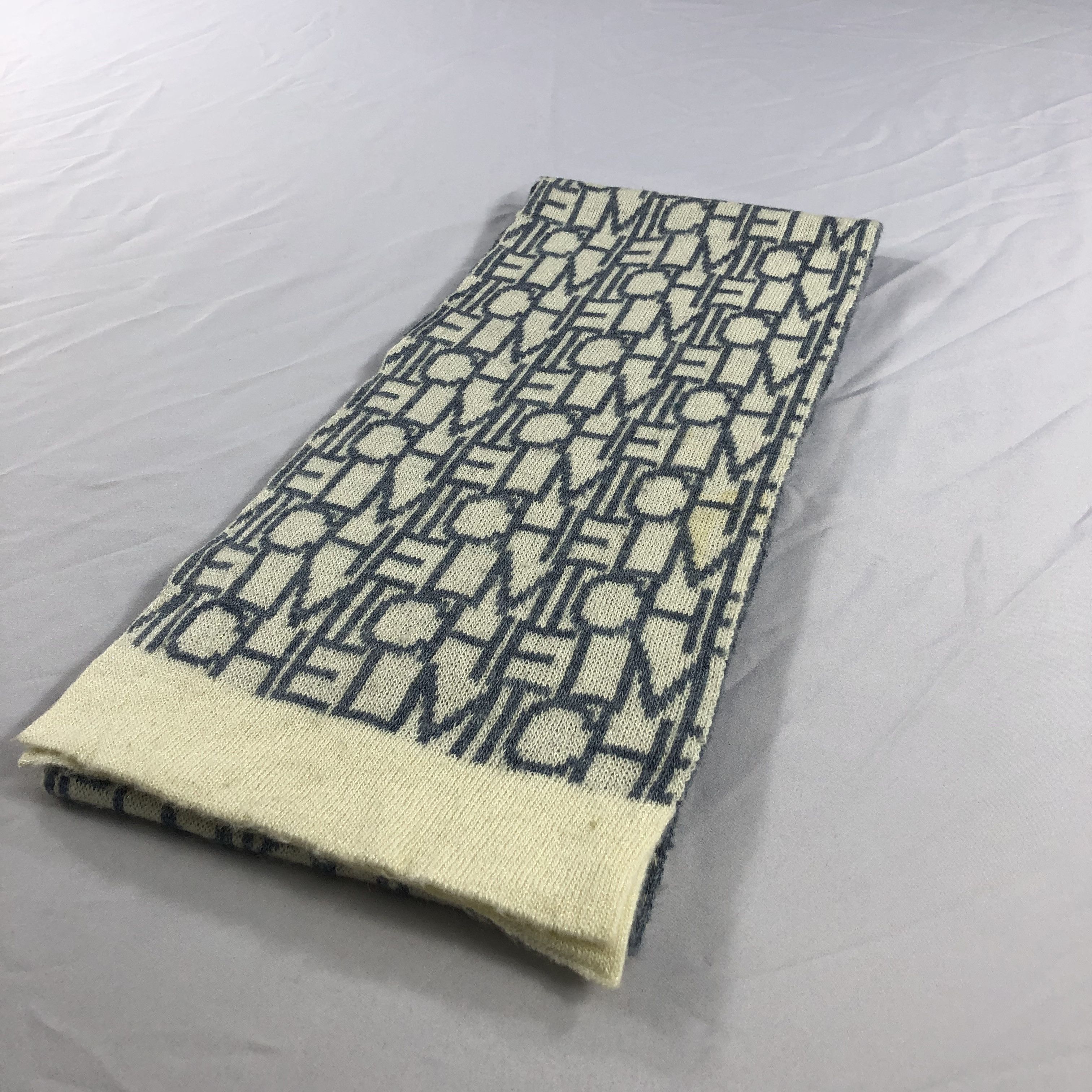 Michel Klein Michel Klein Wool Scarf Muffler V908 Size ONE SIZE - 3 Thumbnail