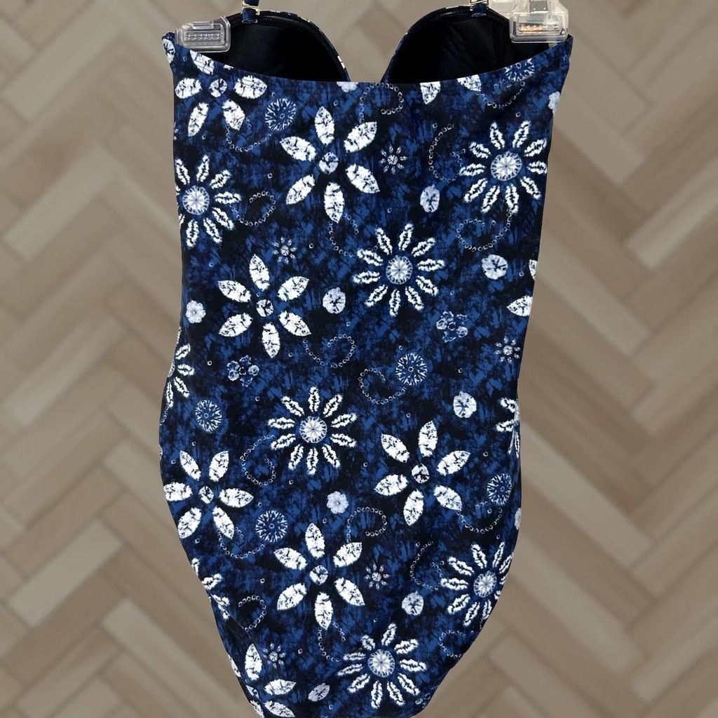 Vintage Bleu Rod Beattie Swim Top Womens 10 Blue Floral Twist Halter Padded Built-In Bra Tank Swimsuit Size L / US 10 / IT 46 - 1 Thumbnail