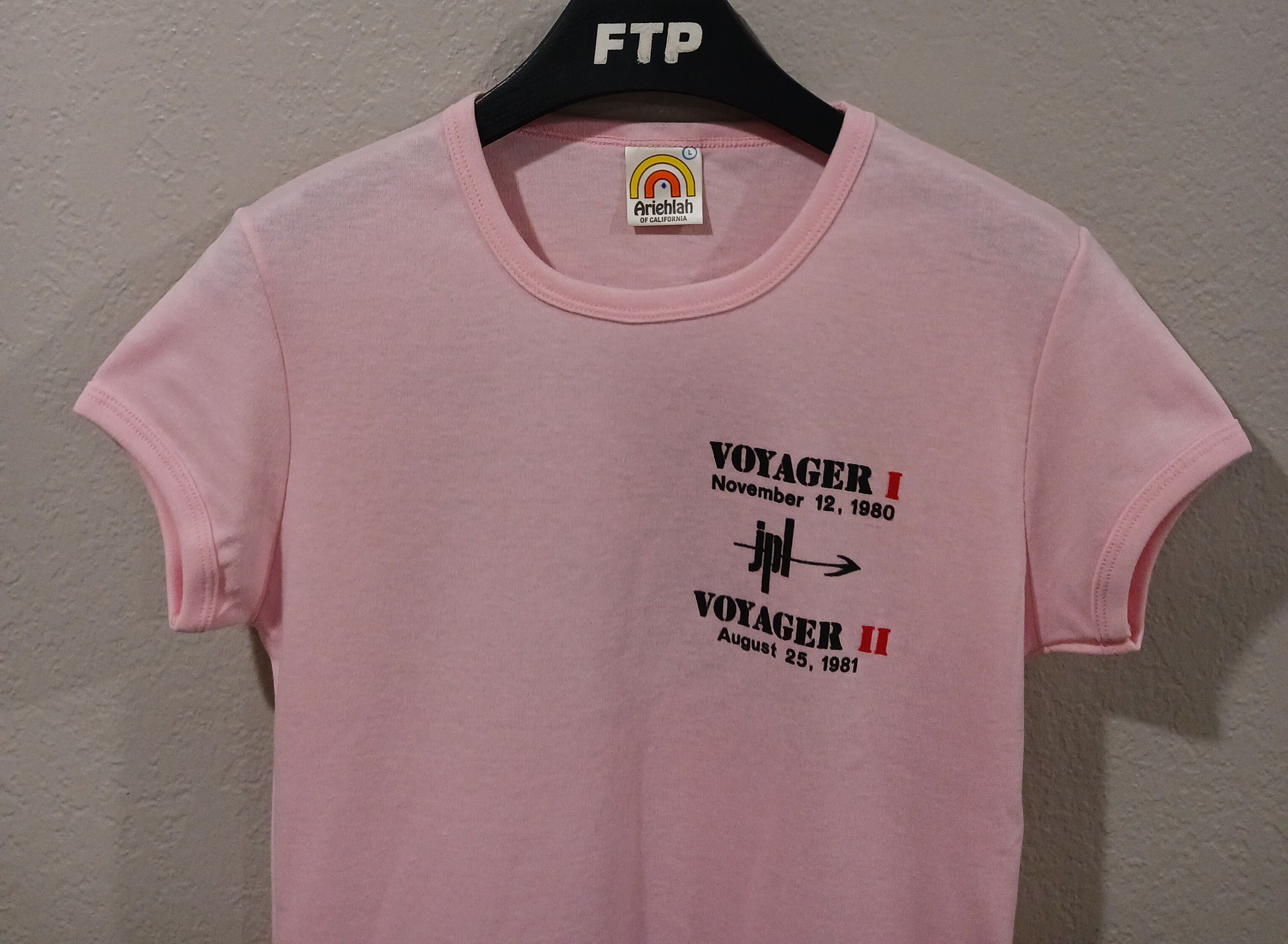 Other × Vintage Voyager 1 & 2 Saturn Encounter Vintage 80s JPL Ariehlah Tee Size L / US 10 / IT 46 - 7 Thumbnail