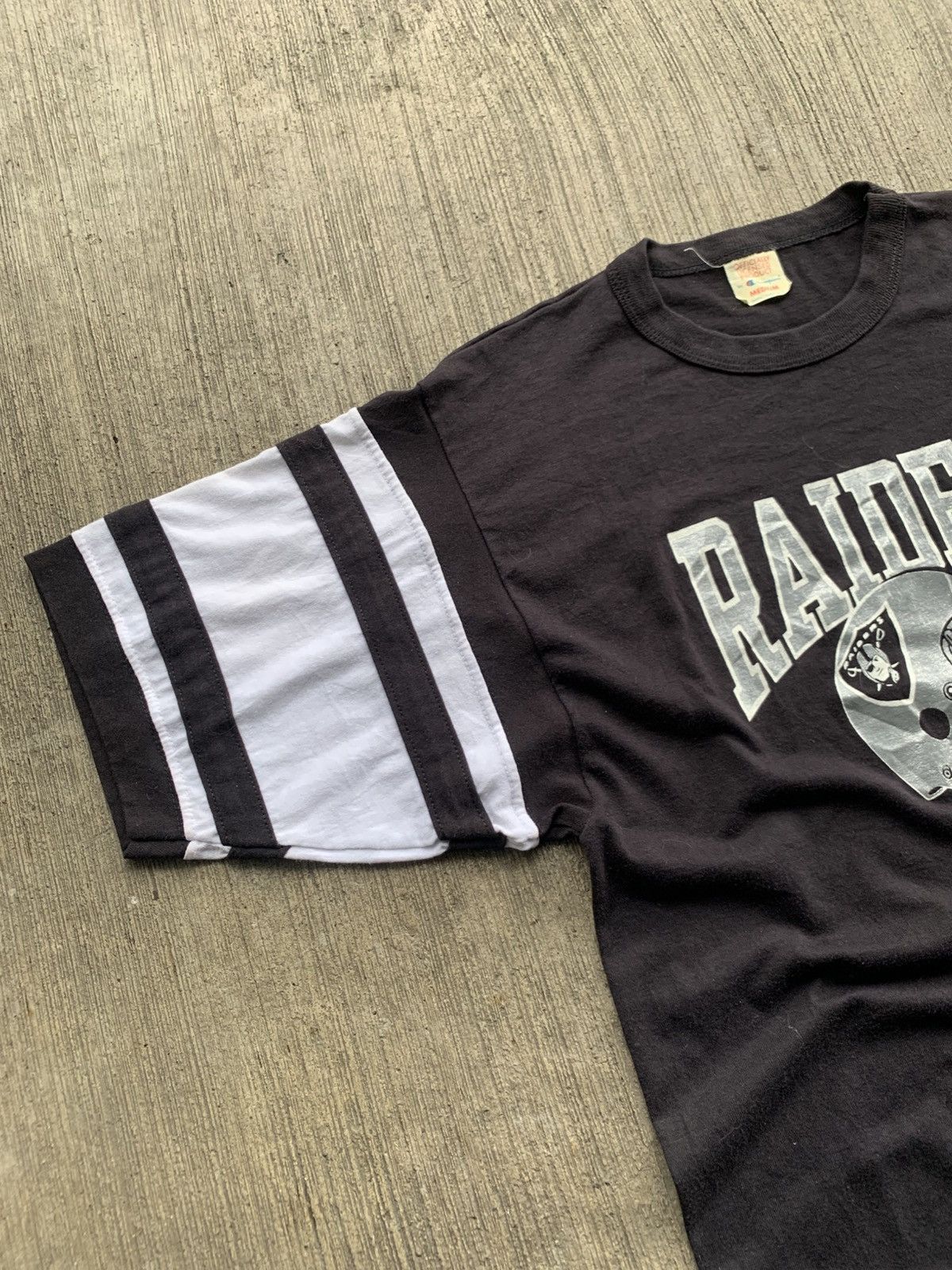 Champion 80s Champion Oakland Raiders Sleeve Stripe Size US M / EU 48-50 / 2 - 3 Thumbnail