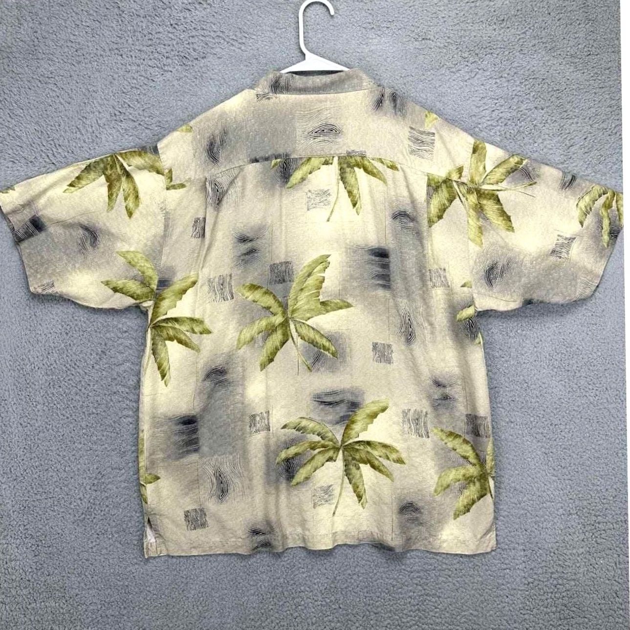 Tommy Bahama VINTAGE? No — Tommy Bahama Hawaiian Shirt Mens Large 100% Silk Short Sleeve Button-Up Palm Tree Print Yellow Collared Spread Casual Summer Men Size US L / EU 52-54 / 3 - 3 Thumbnail
