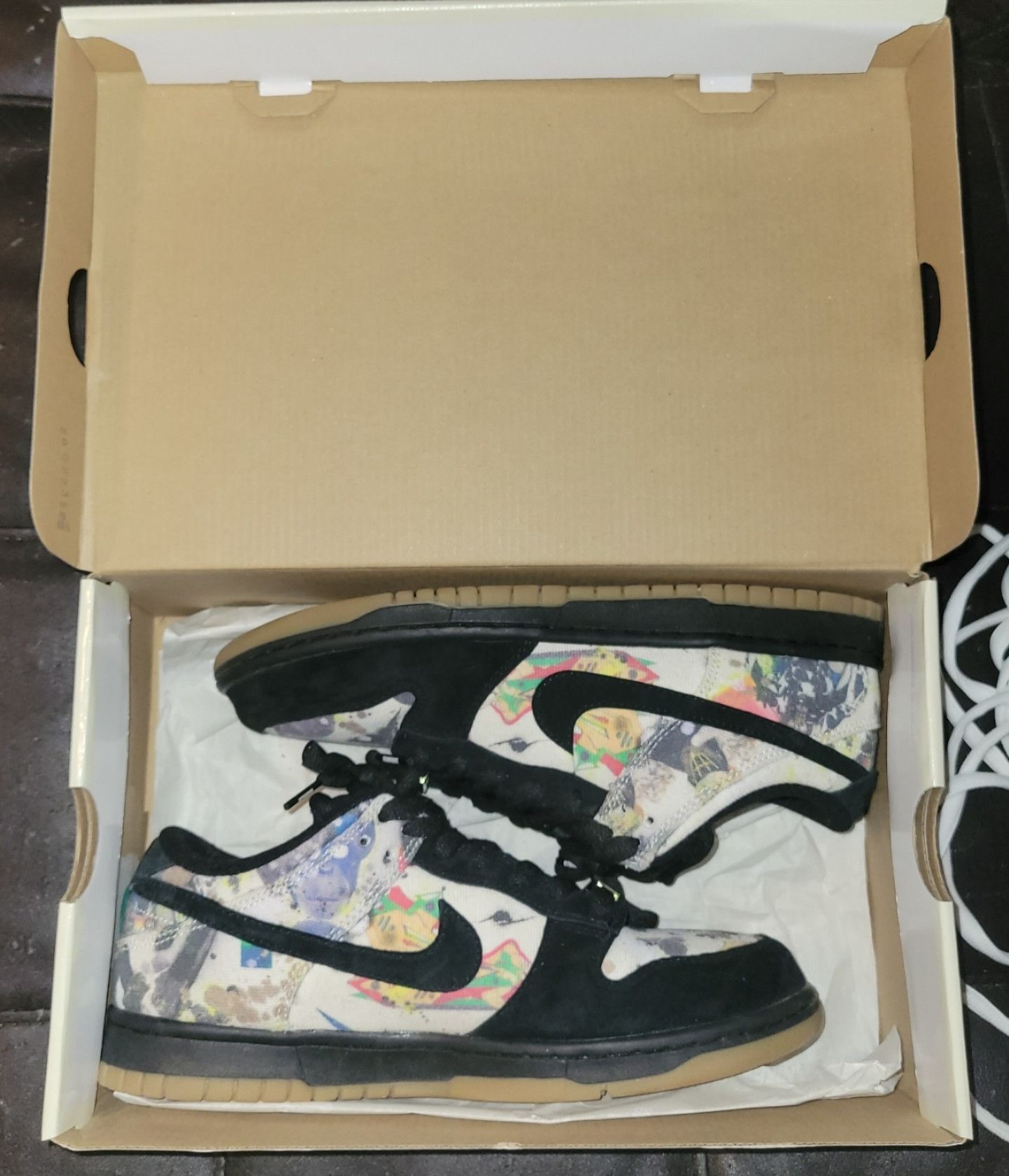 Nike × Supreme Supreme x Nike Dunk Low "Rammellzee" Size US 8 / EU 41 - 4 Thumbnail