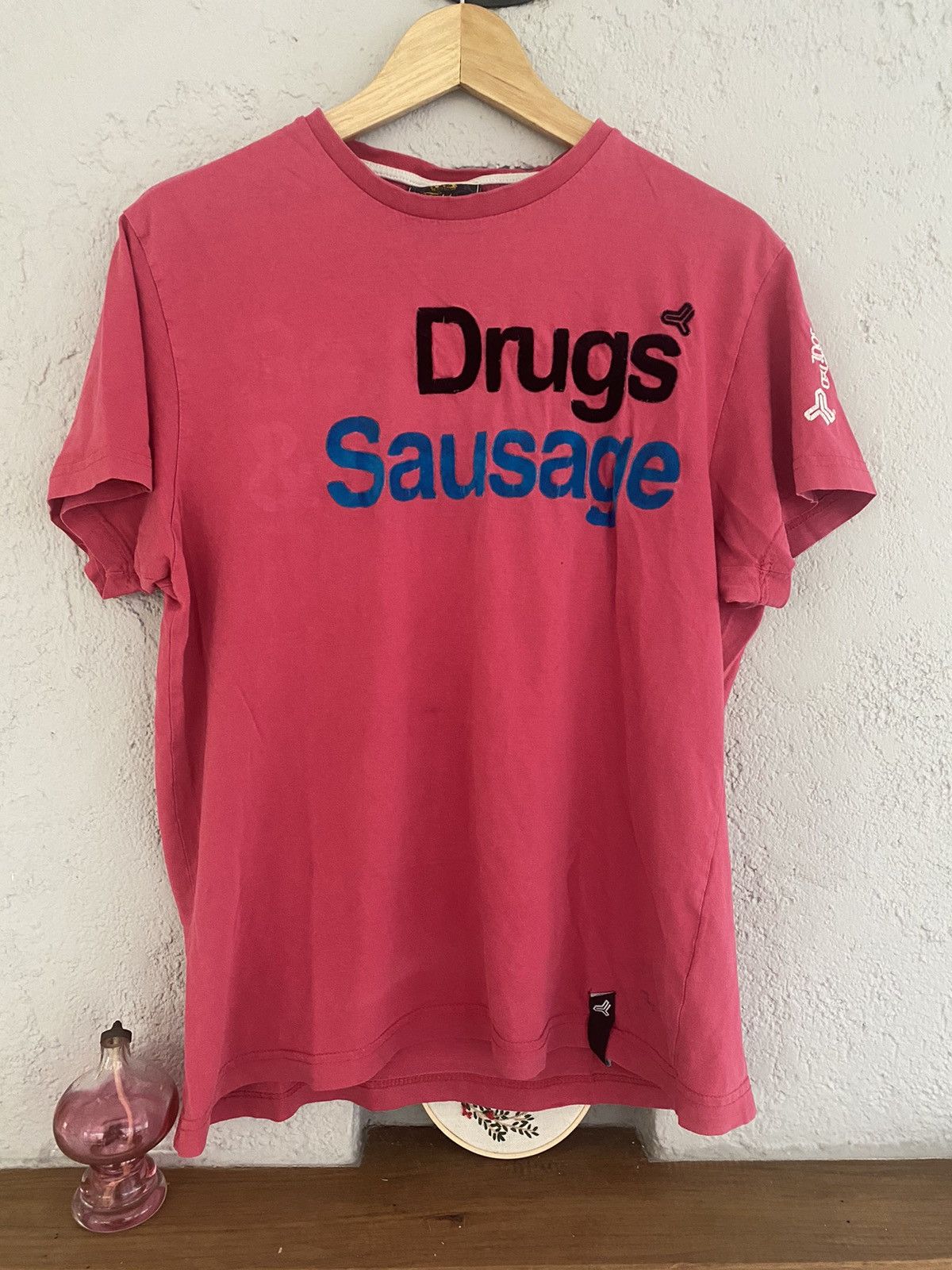 Vintage 2000s Fishbone "drug sausage" t shirt y2k Size US L / EU 52-54 / 3 - 1 Thumbnail