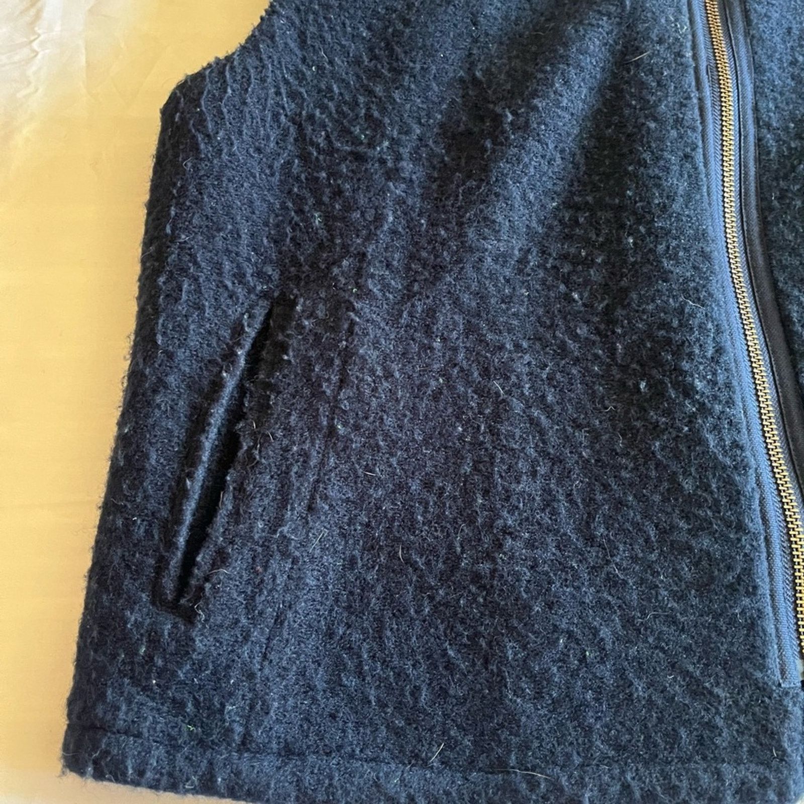 J.Crew × Vintage J. Crew Vest Navy Cream Sherpa Faux Fur Asymmetrical Zip M Size M / US 6-8 / IT 42-44 - 11 Thumbnail