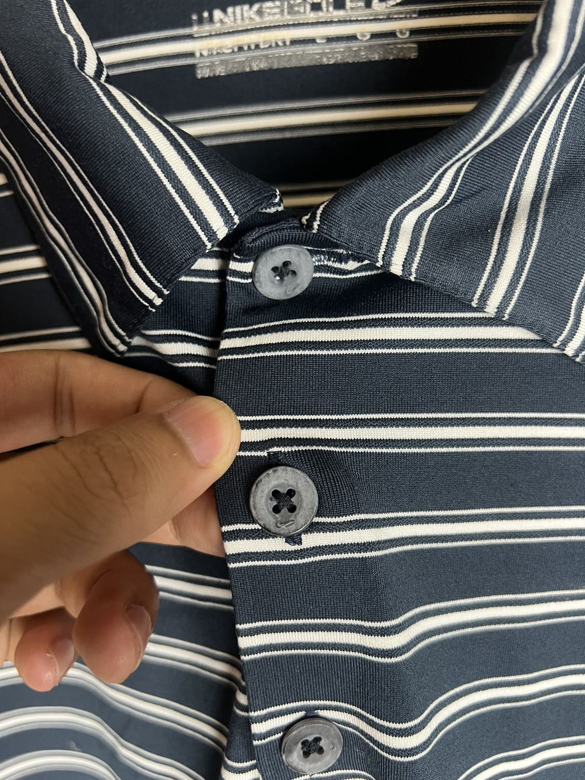 Nike Nike Golf Small Swoosh Embroidery Stripped Polos Size US M / EU 48-50 / 2 - 4 Thumbnail