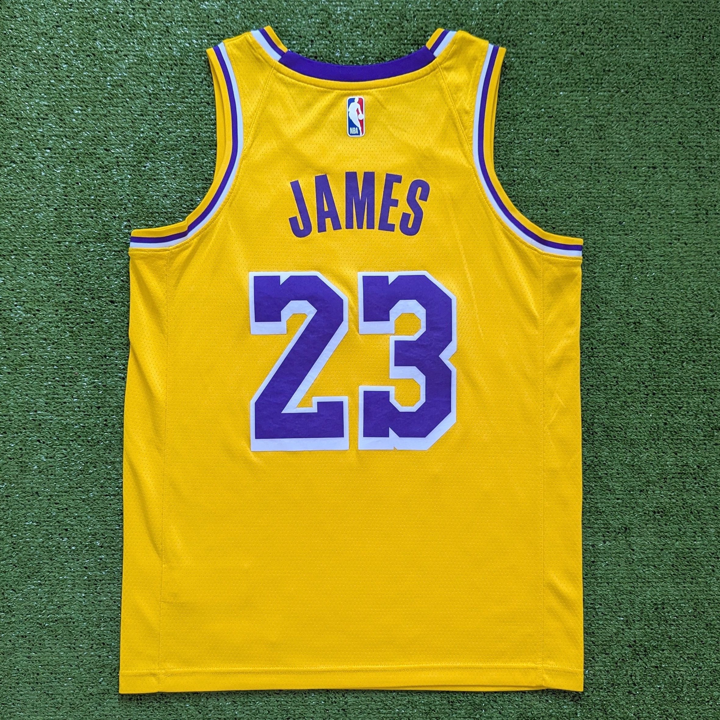 Nike NBA LOS ANGELES LAKERS BASKETBALL SHIRT JERSEY JAMES #23 Size US M / EU 48-50 / 2 - 1 Thumbnail
