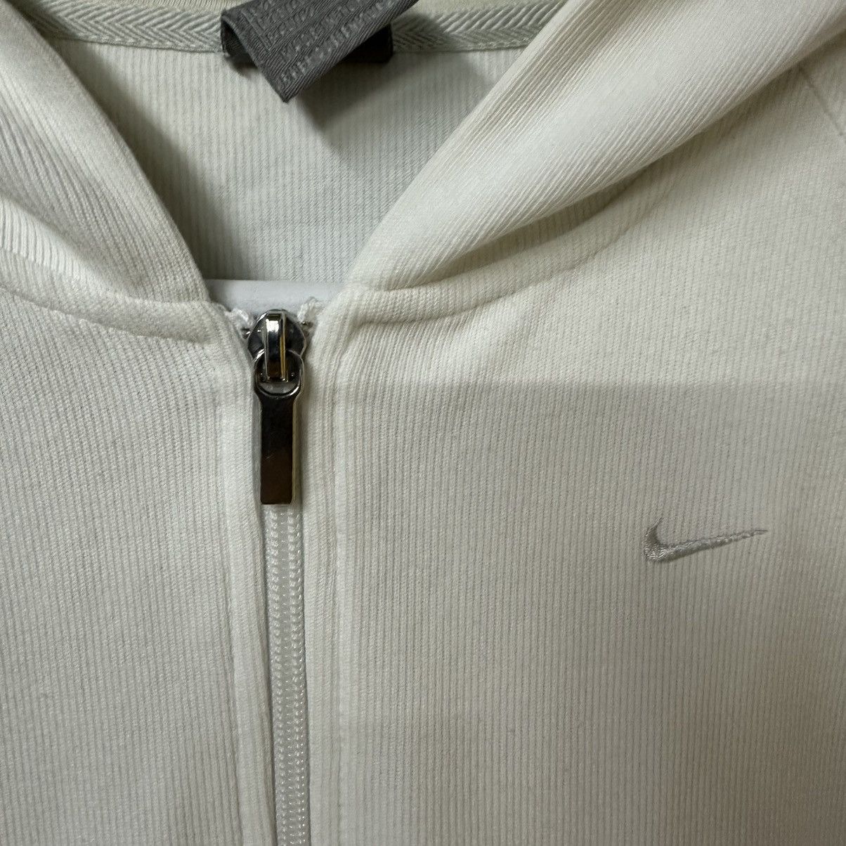 Nike Vintage Nike Zip Hoodie White Size M / US 6-8 / IT 42-44 - 3 Thumbnail