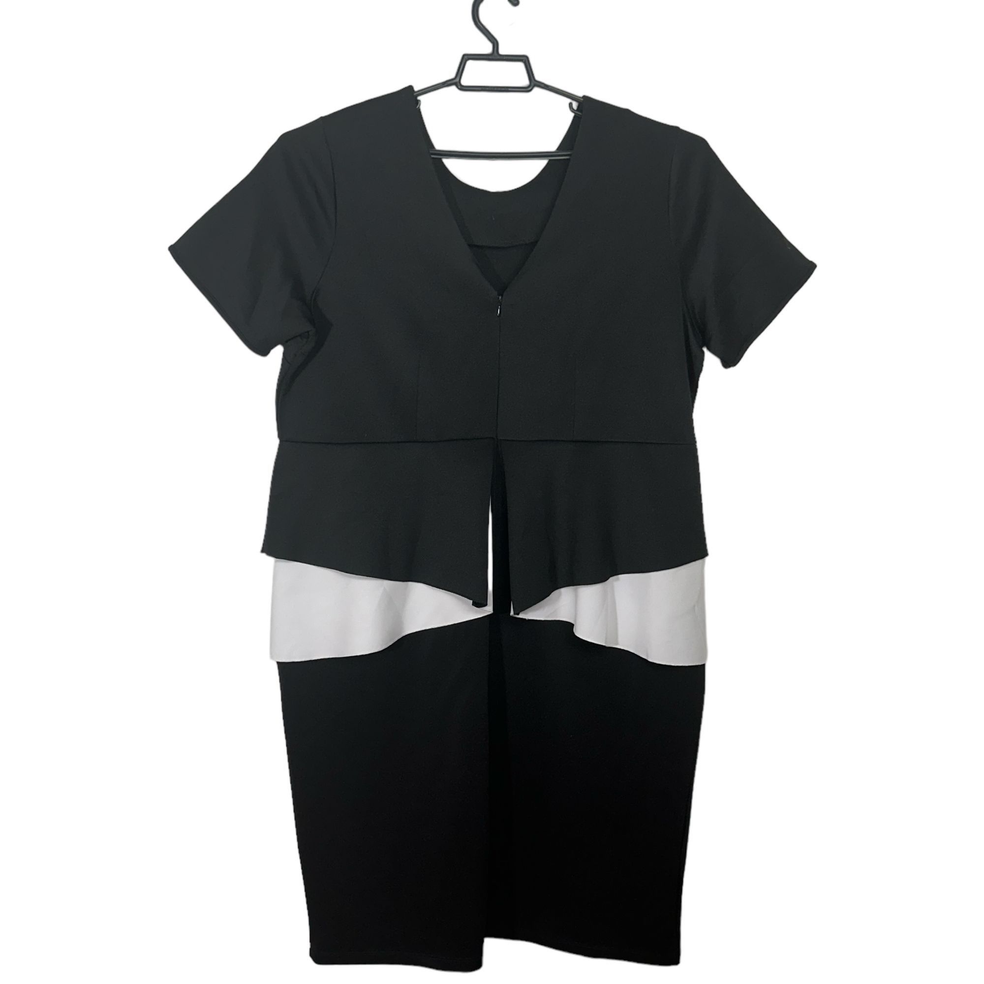 Designer Eloquii Black & White Color-block Short Sleeve Dress with Pe Size XXL / US 16-18 / IT 52-54 - 4 Thumbnail