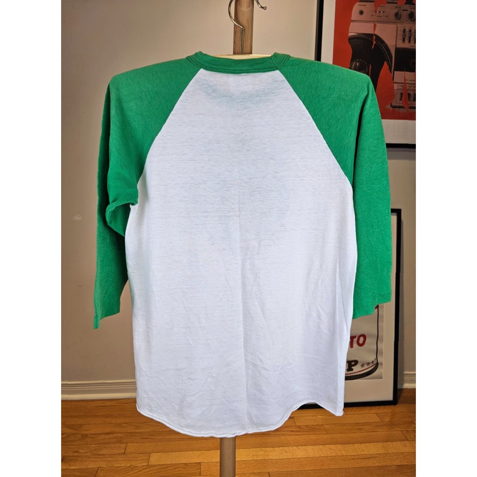 Hanes VINTAGE 80' HANES RAGLAN T-SHIRT SZ MEDIUM MENS white cotton Crew Neck Short Sleeve Fron tNotch Franconia White Mountains Size US M / EU 48-50 / 2 - 8 Thumbnail