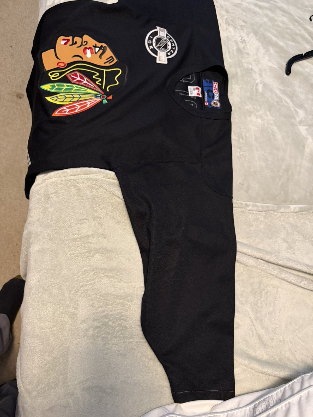 Ccm OFFICIAL NHL CCM GARLOCK CHICAGO BLACKHAWKS JERSEY Size US S / EU 44-46 / 1 - 5 Thumbnail