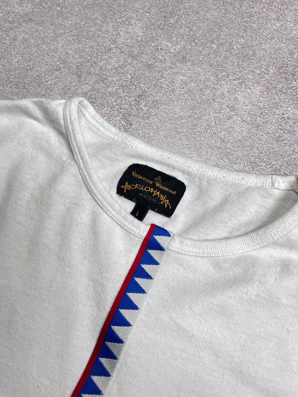 Vintage Vintage Vivienne Westwood Orb Saturn Knit Logo T-shirt L Size US L / EU 52-54 / 3 - 4 Thumbnail