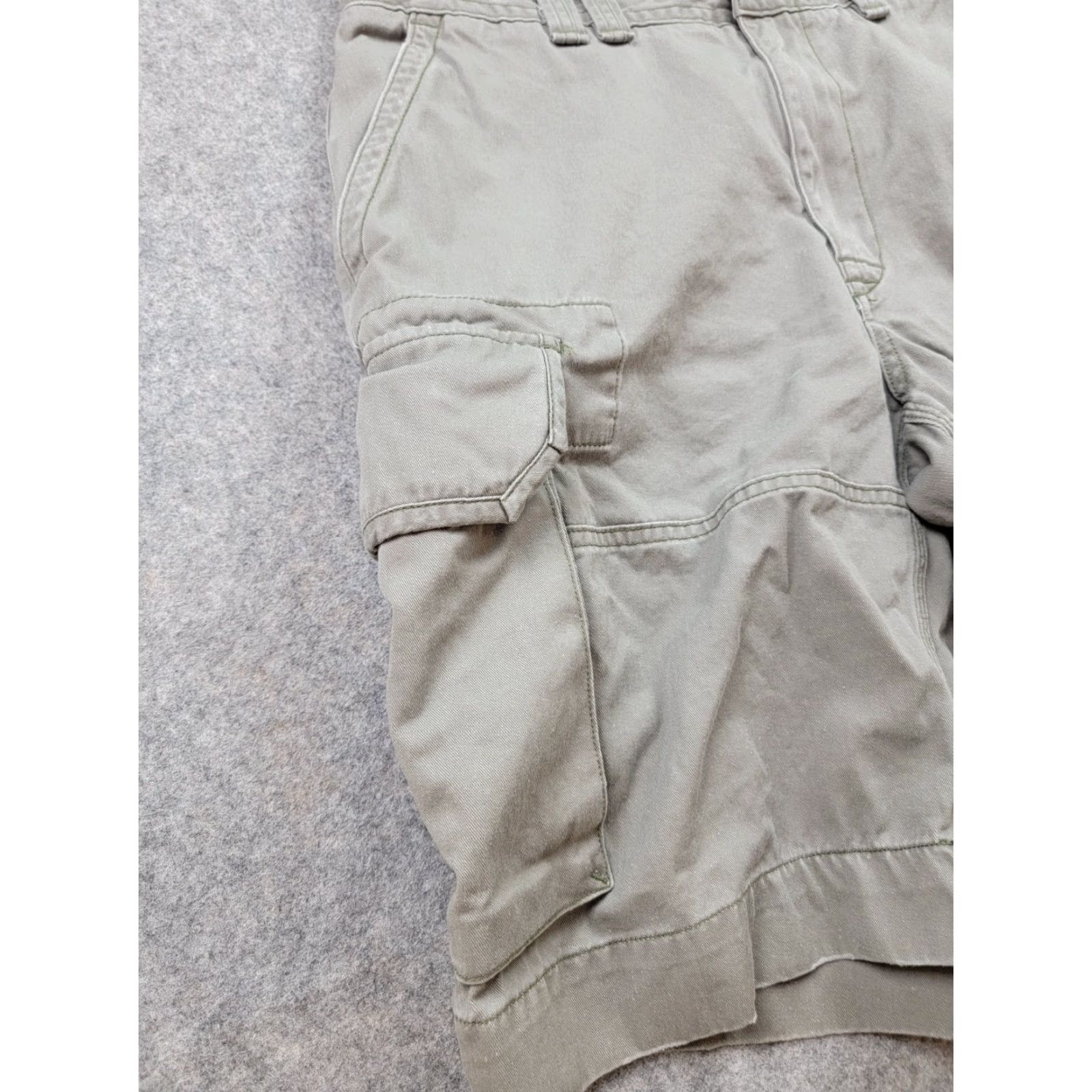 Polo Ralph Lauren Polo Ralph Lauren Cargo Shorts Mens 33 Green Gray Canvas Inseam 9in Pocket Logo Button Zip Casual Travel Preppy 90s American Outdoor Mens Size US XS / EU 42 / 0 - 4 Thumbnail