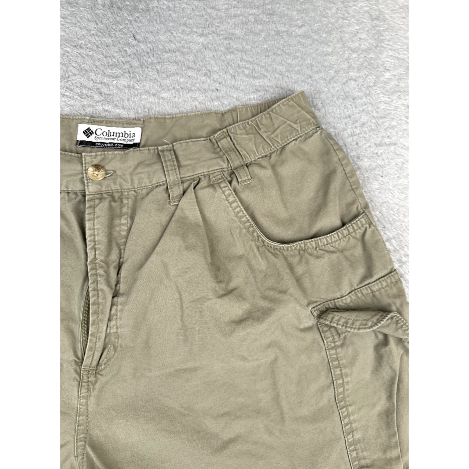 Vintage VINTAGE Columbia Shorts Men 36 Green Cargo 100% Cotton Waist Hike Camp 36x8 Green Cargo Pocket Mens Size US 36 / EU 52 - 5 Thumbnail