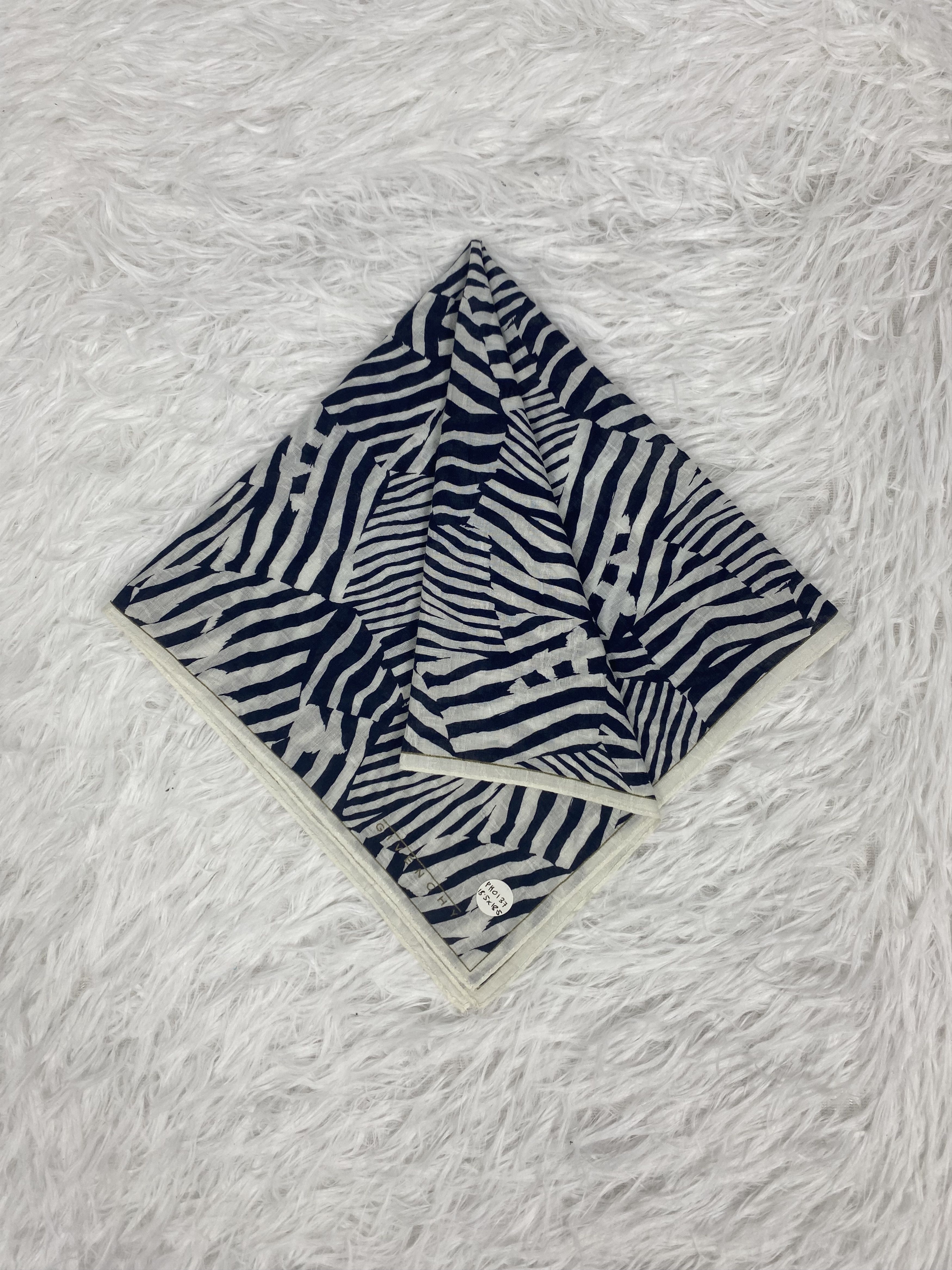 Vintage Vintage Givenchy Handkerchief PH0137 Size ONE SIZE - 1 Thumbnail