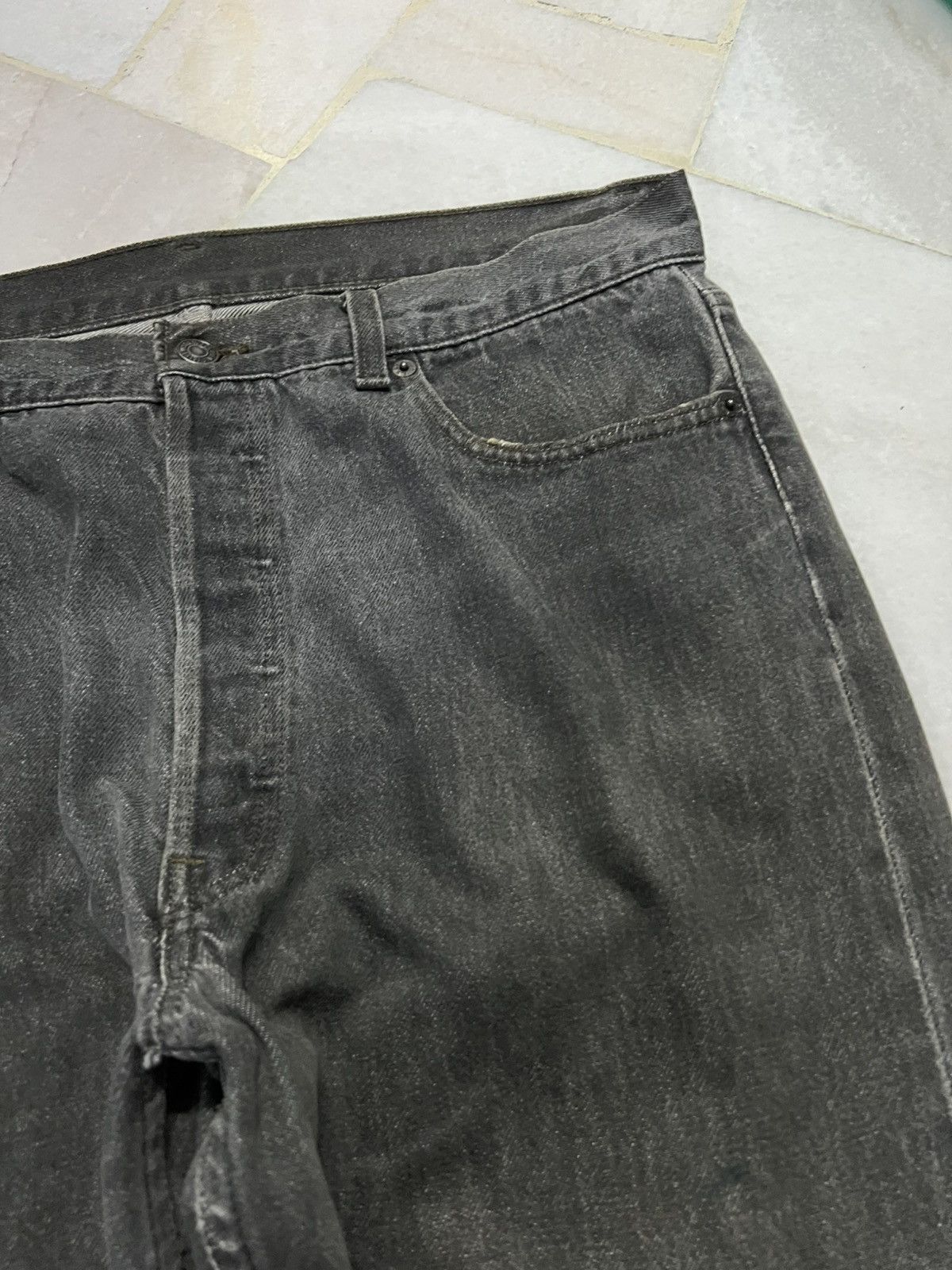 Levi's 💥90’s💥Vintage Levis 501 Faded Made In USA Distressed Jean Size US 35 - 9 Thumbnail